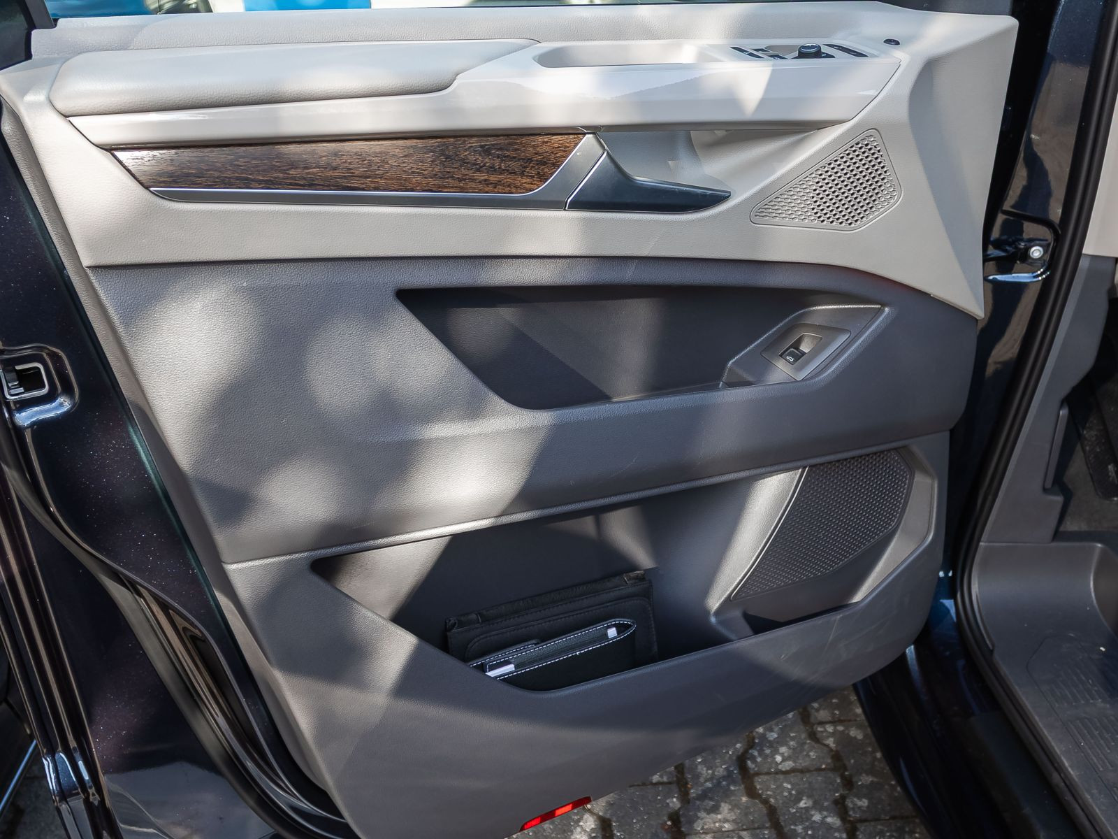 Volkswagen Multivan Style 2.0 TDI DSG Navi AHK Standheizung
