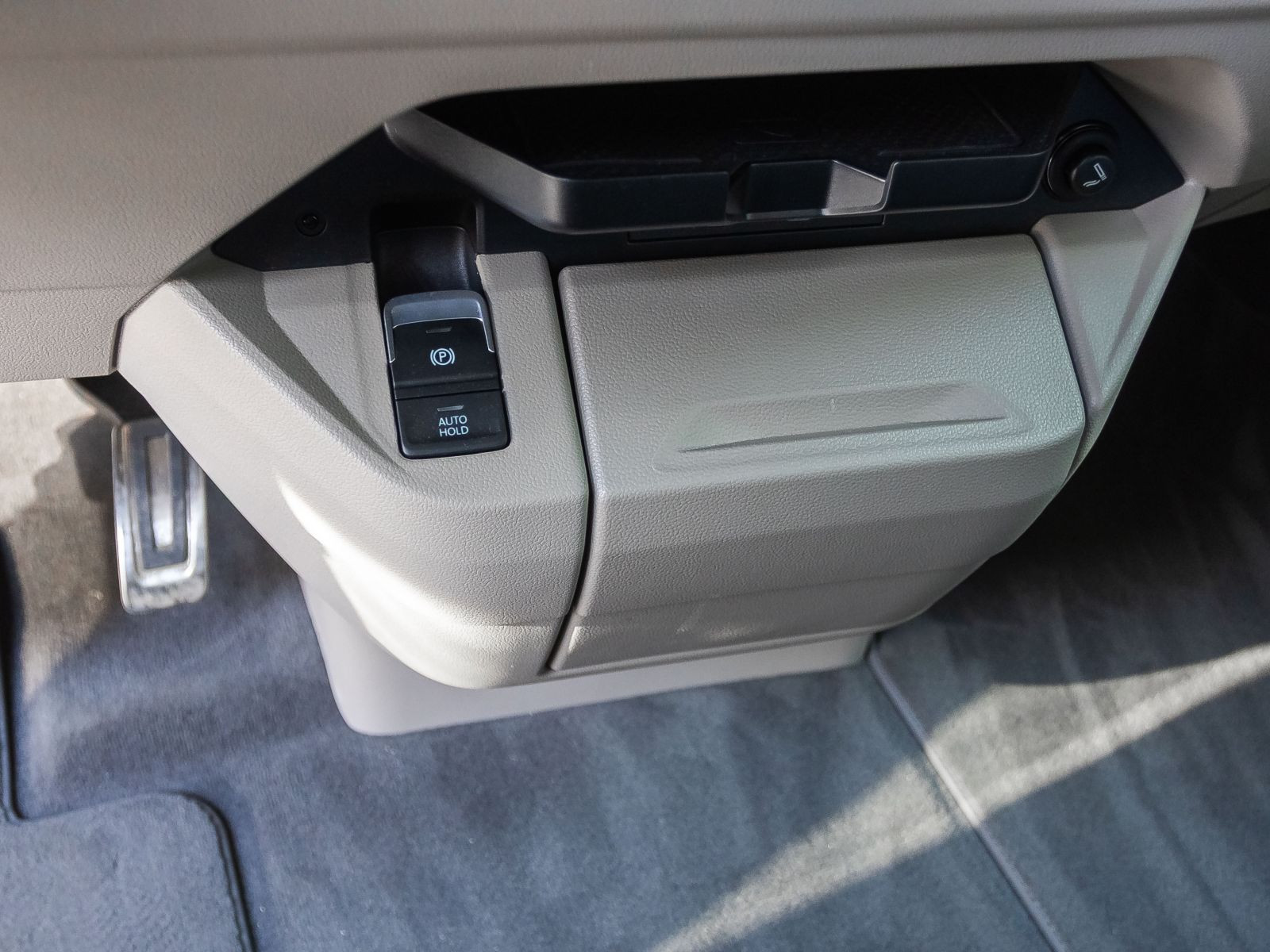 Volkswagen Multivan Style 2.0 TDI DSG Navi AHK Standheizung