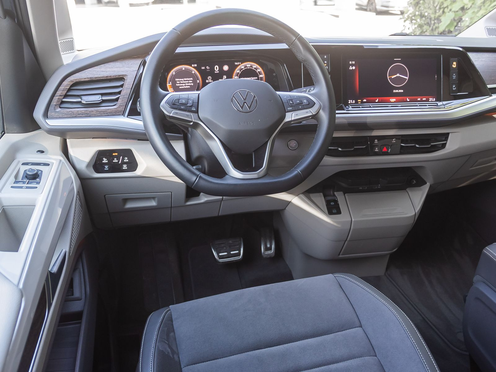 Volkswagen Multivan Style 2.0 TDI DSG Navi AHK Standheizung