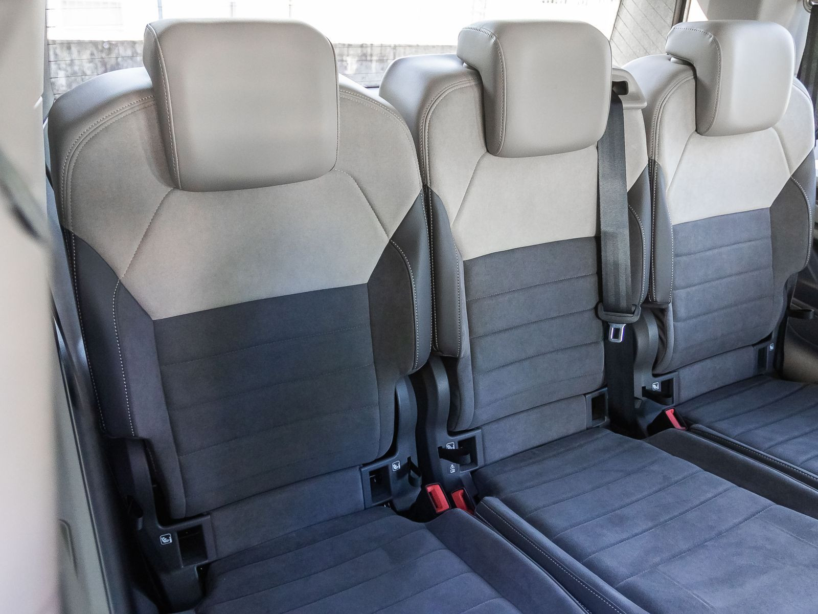 Volkswagen Multivan Style 2.0 TDI DSG Navi AHK Standheizung