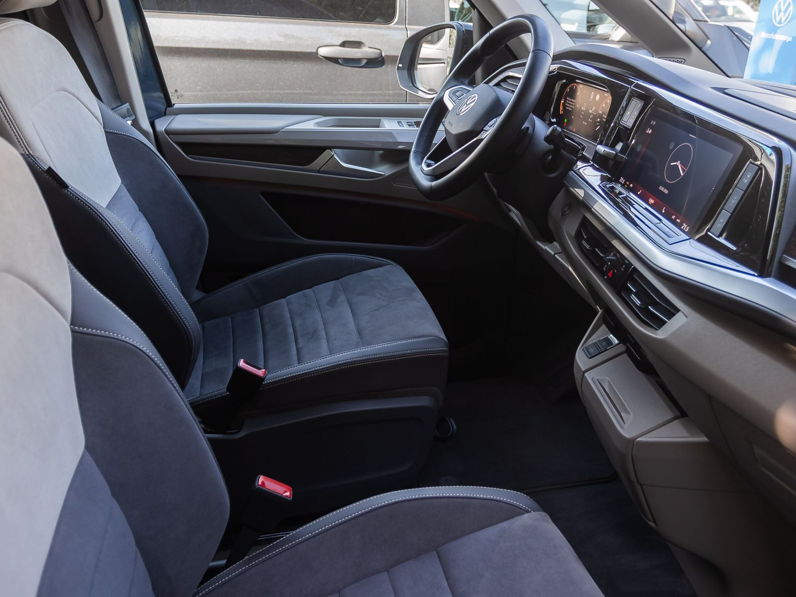 Volkswagen Multivan Style 2.0 TDI DSG Navi AHK Standheizung