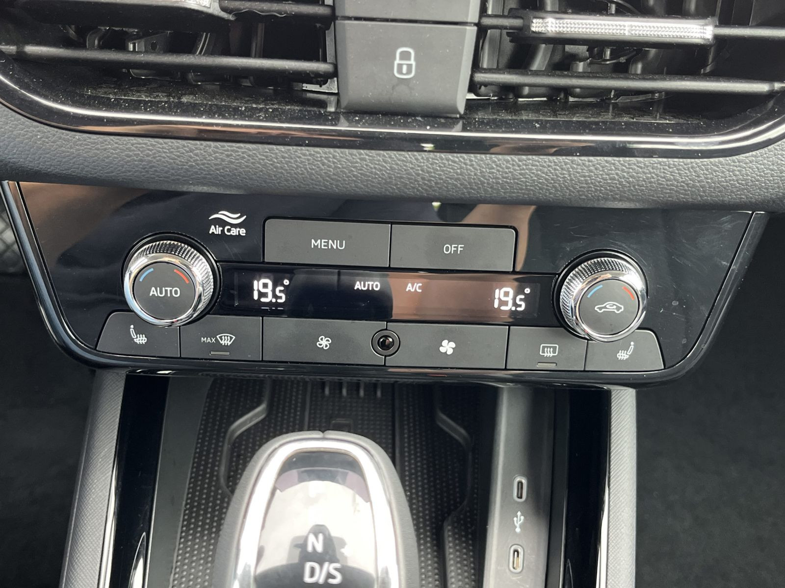 Skoda Kamiq Selection 1,5 TSI DSG ACC LED RFK NAVI