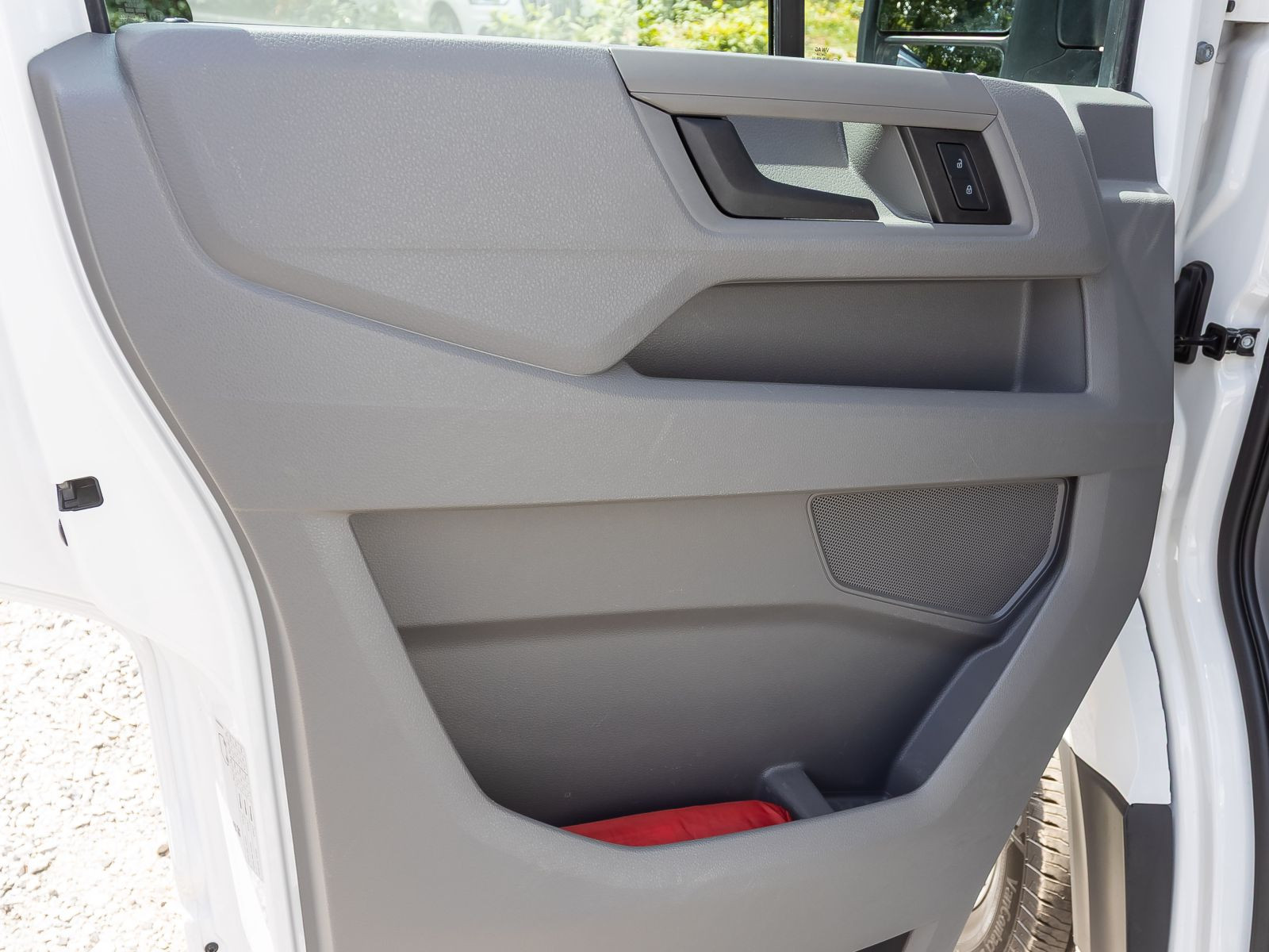 Volkswagen Crafter Kasten MR 2.0TDI Automatik LED Standhzg ACC EPH