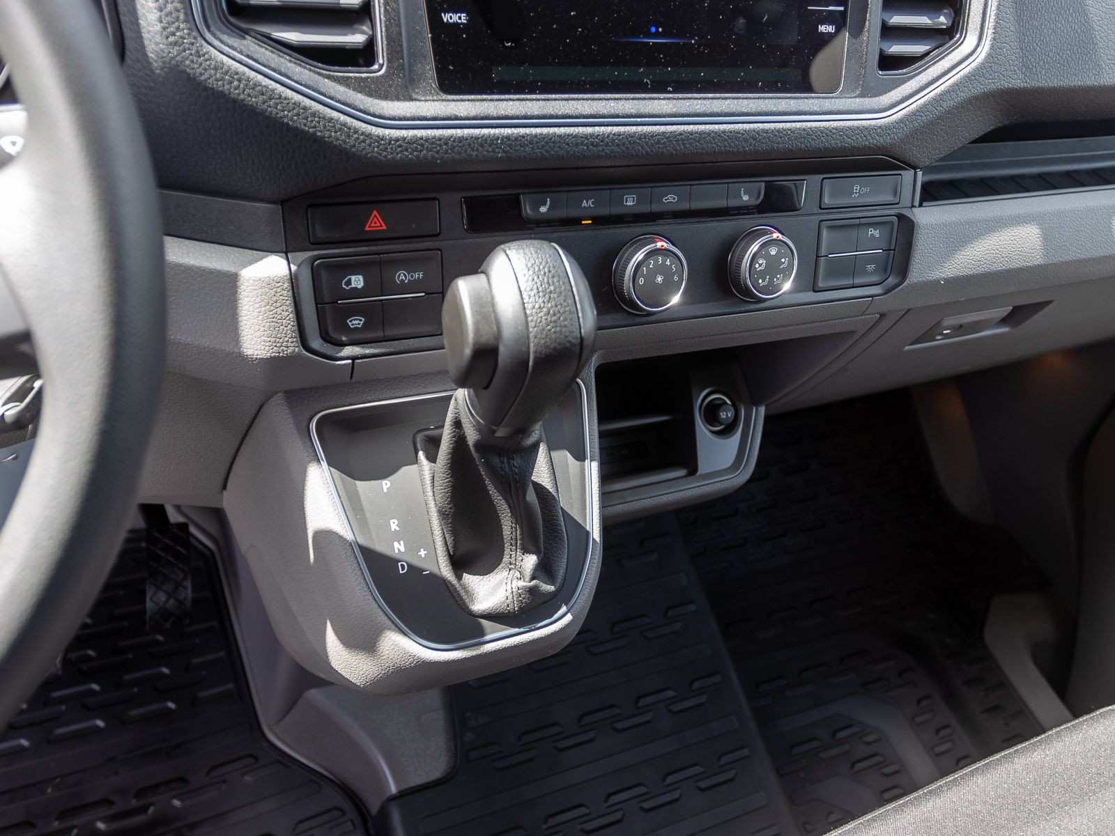Volkswagen Crafter Kasten MR 2.0TDI Automatik LED Standhzg ACC EPH
