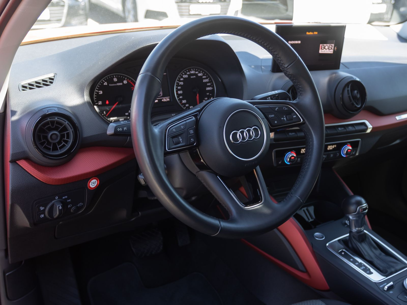 Audi Q2 Sport 1.4 TFSI Stronic AHK Sitzheizung EPH