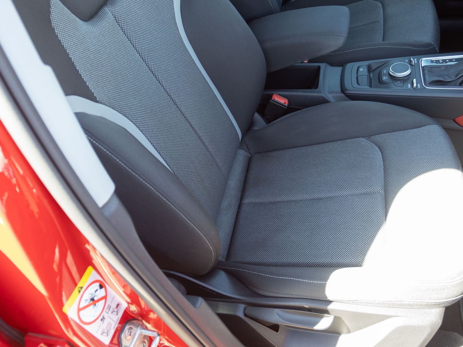 Audi Q2 Sport 1.4 TFSI Stronic AHK Sitzheizung EPH