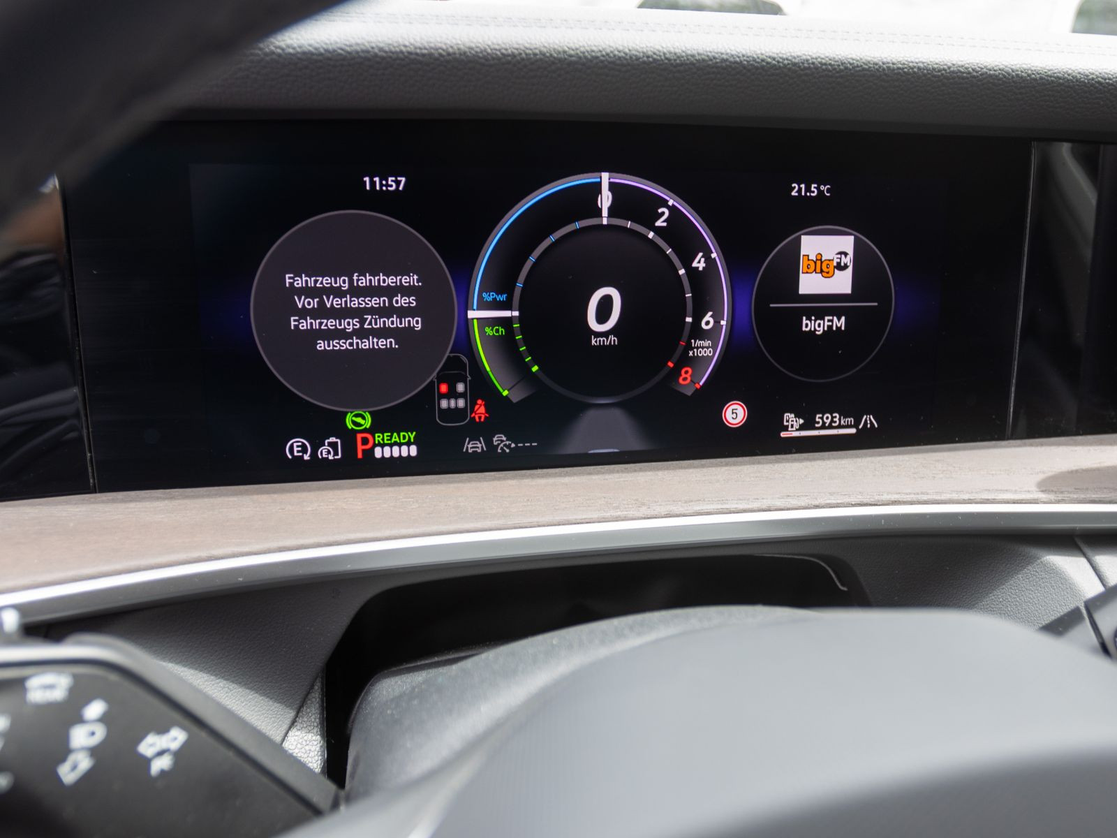 Volkswagen Tayron 1.5 TSI DSG eHybrid Elegance, Navi, HD-LED-Matrix, DCC, Area View inkl. Rückfahrkamera