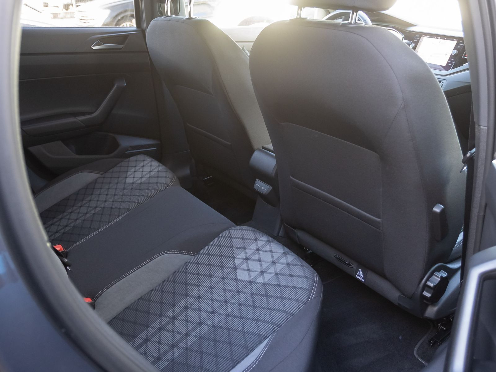 Volkswagen Polo 1.0 TSI DSG R-Line, Navi, LED-Matrix, Rückfahrkamera, App-Connect