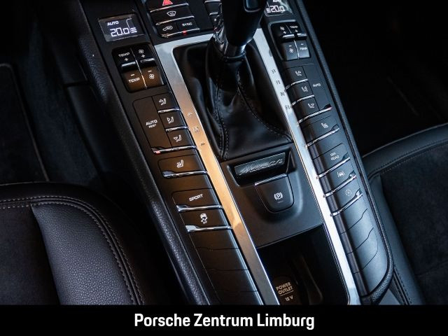 Porsche Macan Panoramadach PDLS PCM ParkAssistent