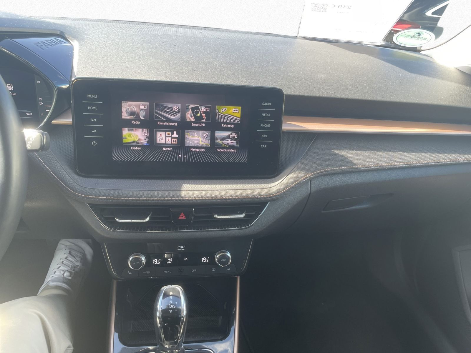 Skoda Fabia Style 1.0TSI DSG Navi LED GRA Keyless-Entry