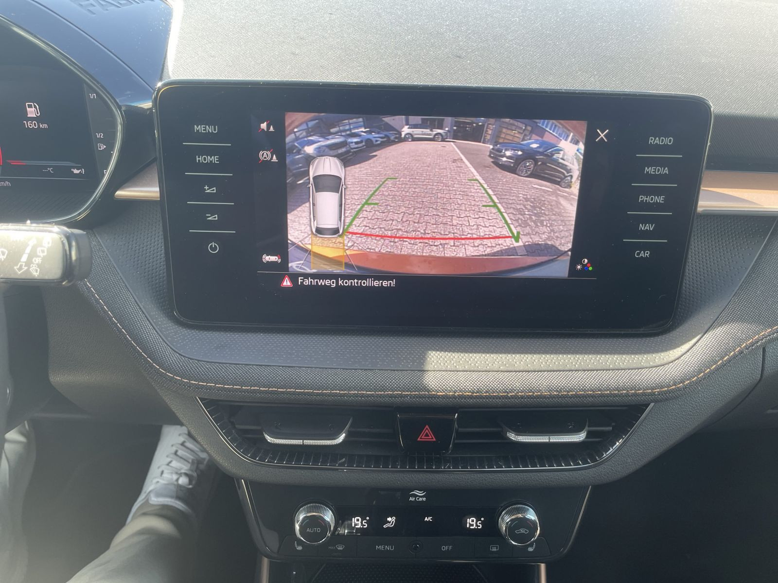 Skoda Fabia Style 1.0TSI DSG Navi LED GRA Keyless-Entry