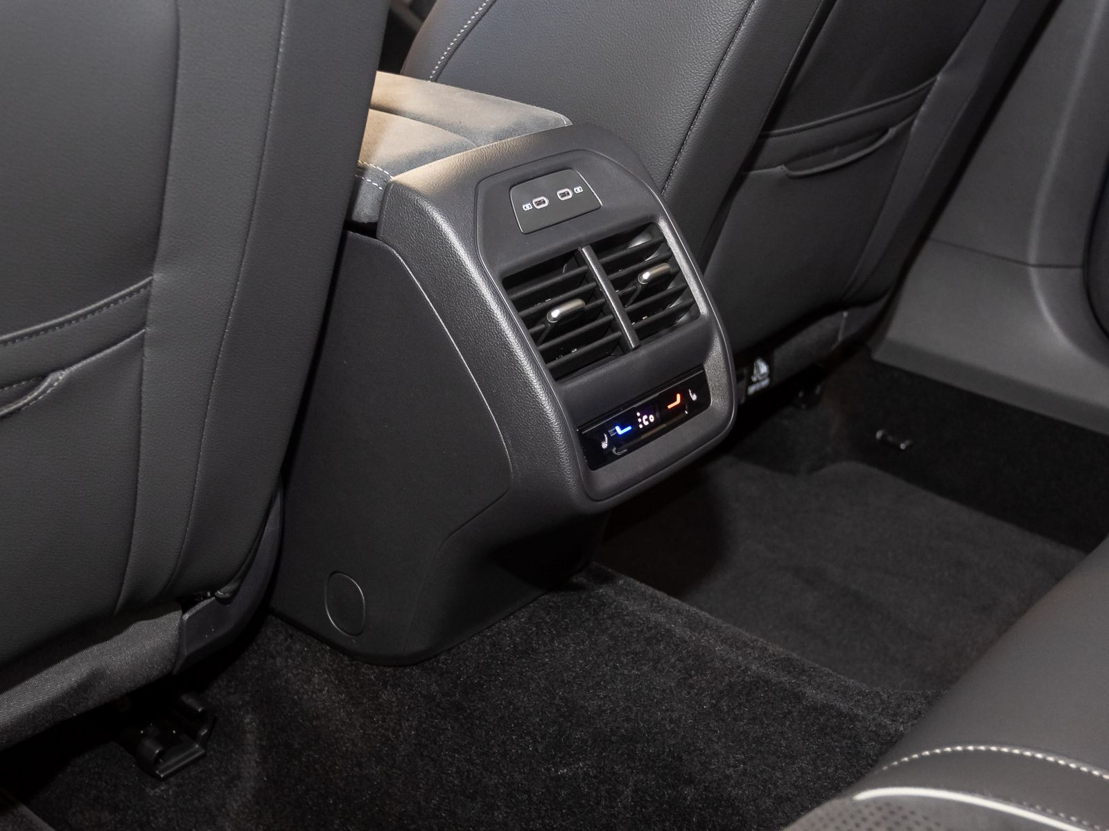 Skoda Superb Combi Sportline 1,5 TSI iV DSG ACC AHK LED