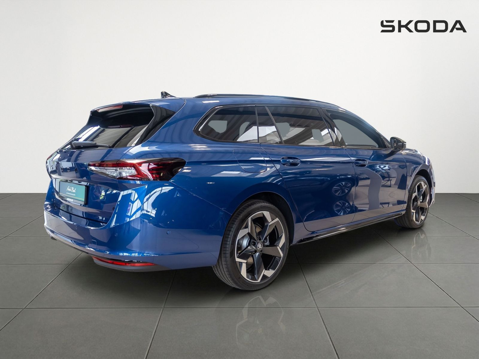 Skoda Superb Combi Sportline 1,5 TSI iV DSG ACC AHK LED