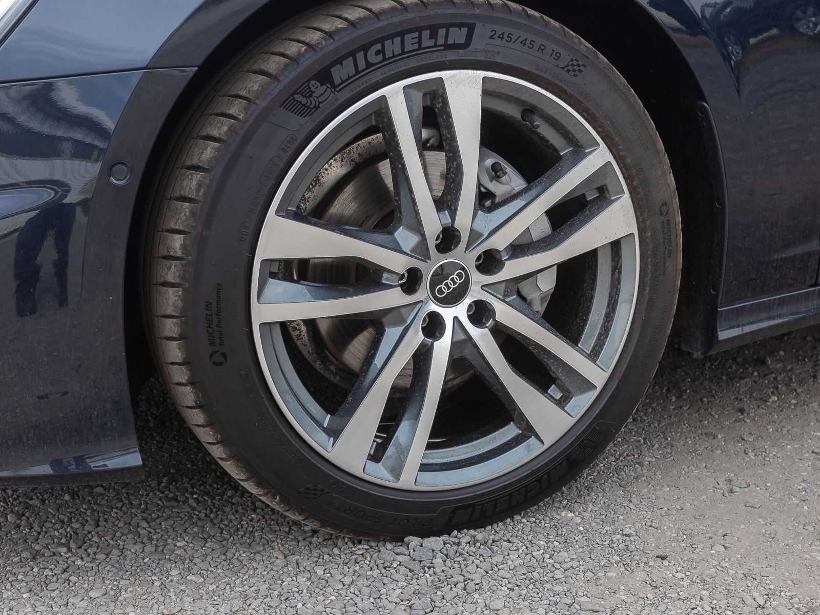 Audi A6 Avant S line 40TDI qu Stronic ACC Matrix Pano