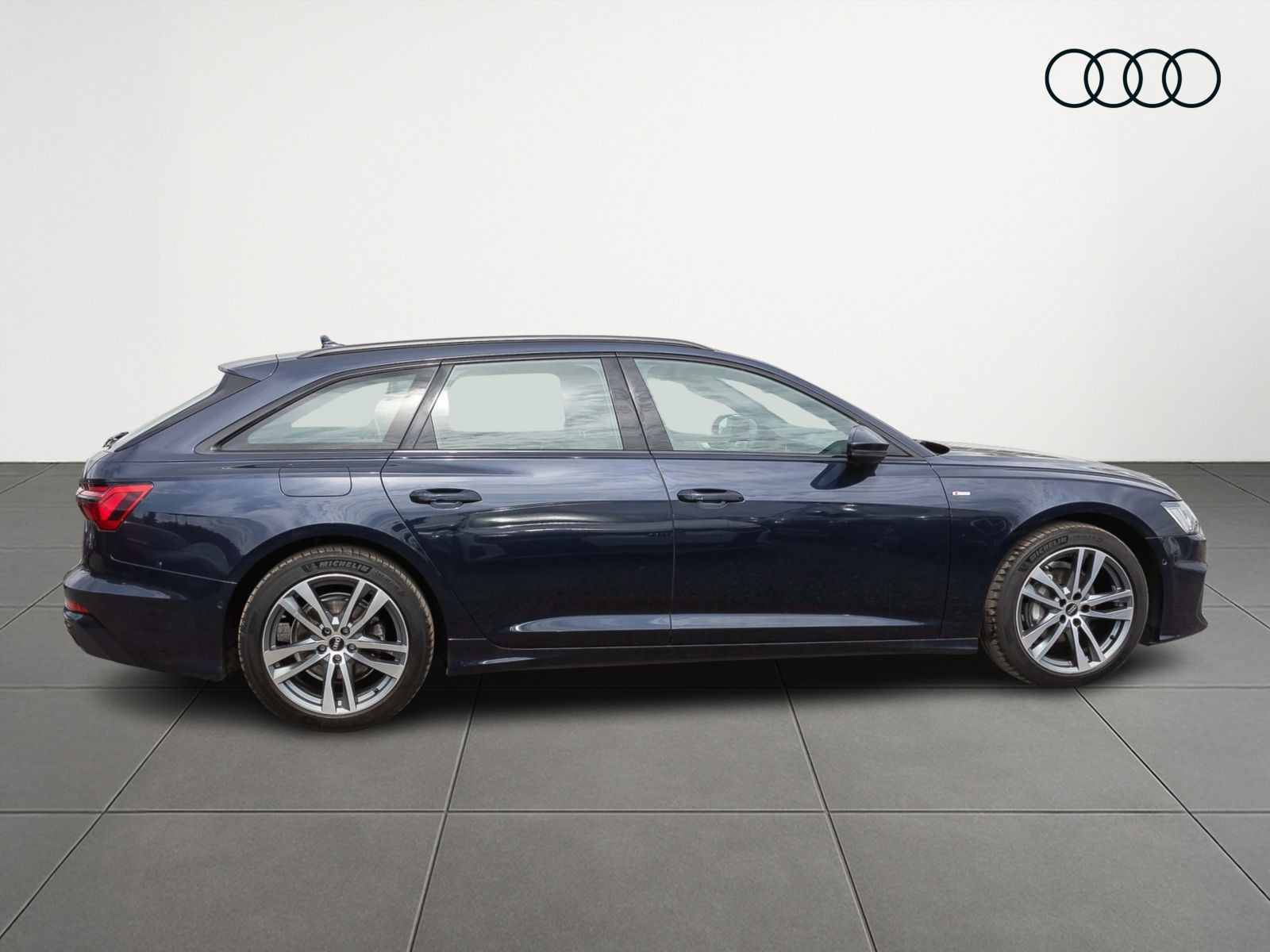 Audi A6 Avant S line 40TDI qu Stronic ACC Matrix Pano