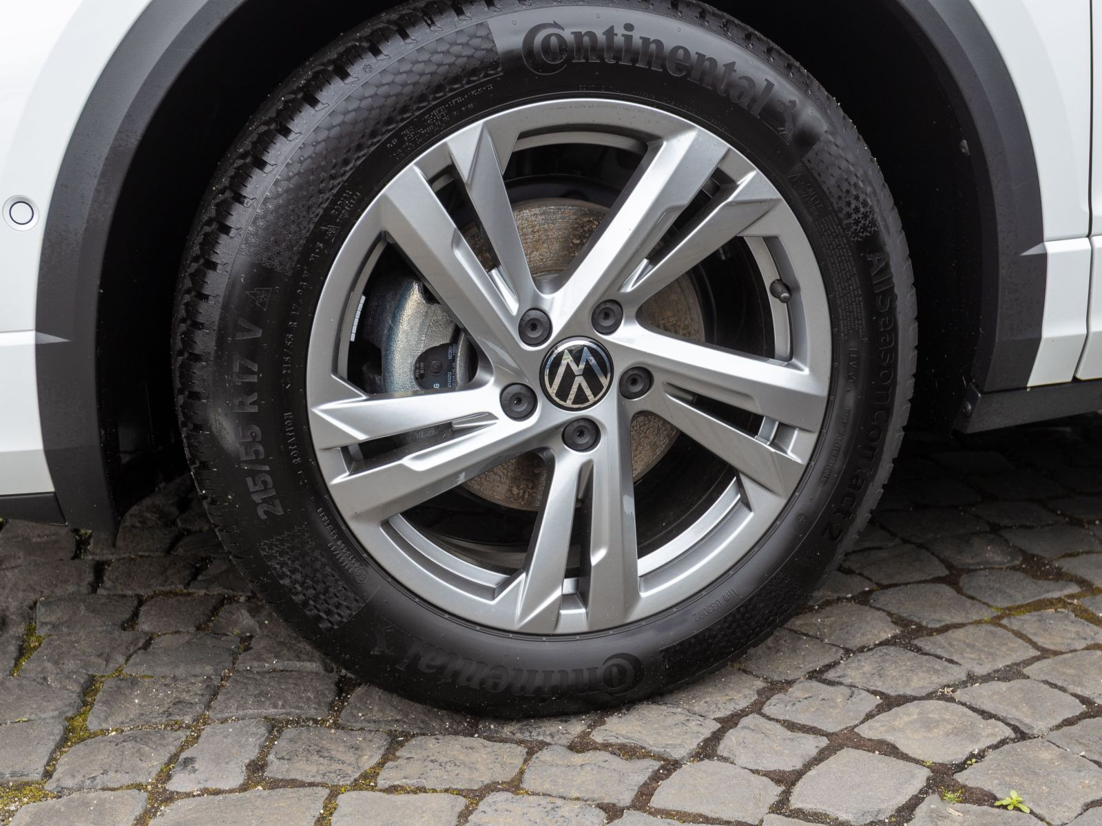Volkswagen T-ROC 1.5 TSI DSG R-Line, AHK, Navi, LED-Plus, Rückfahrkamera, App-Connect