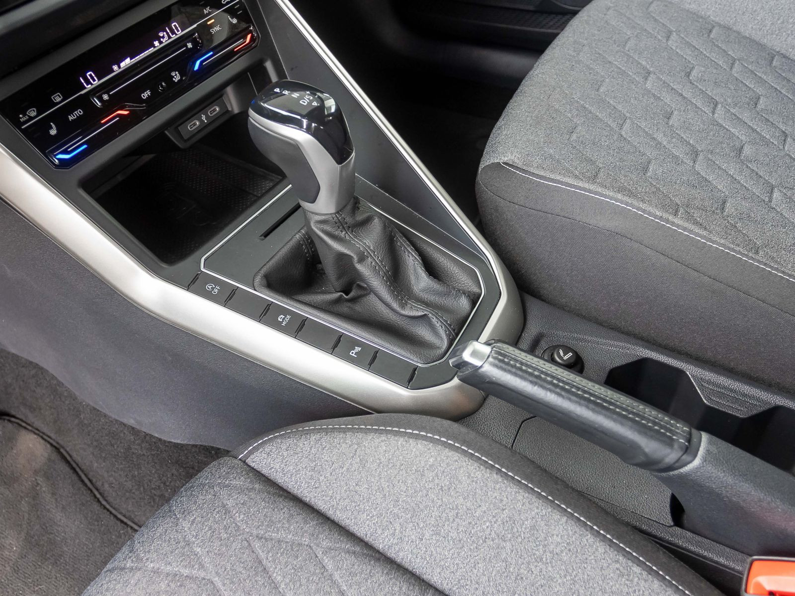 Volkswagen Taigo 1.0 TSI DSG MOVE, LED-Matrix, Navi, App-Connect, Digital Cockpit Pro