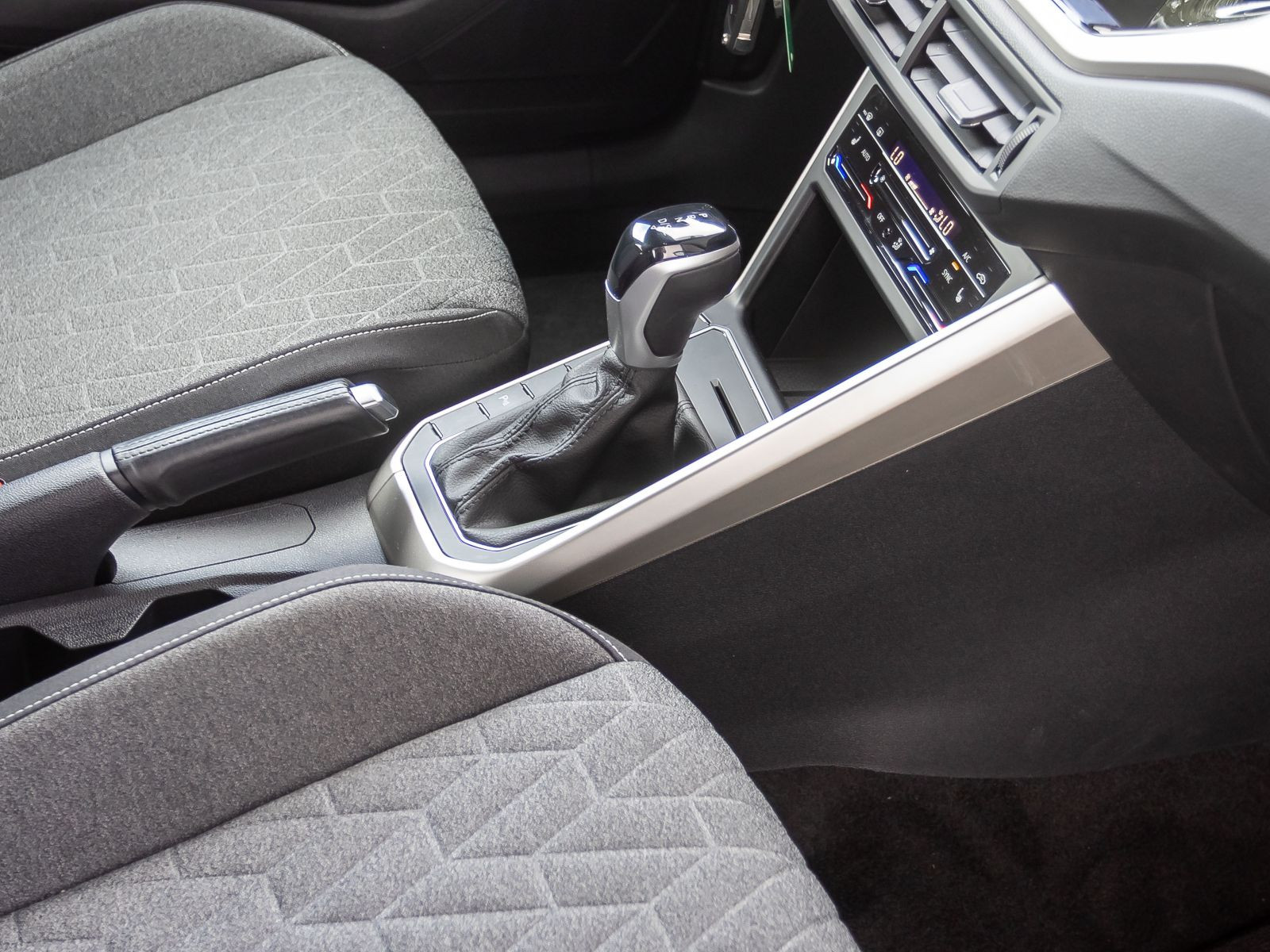 Volkswagen Taigo 1.0 TSI DSG MOVE, LED-Matrix, Navi, App-Connect, Digital Cockpit Pro