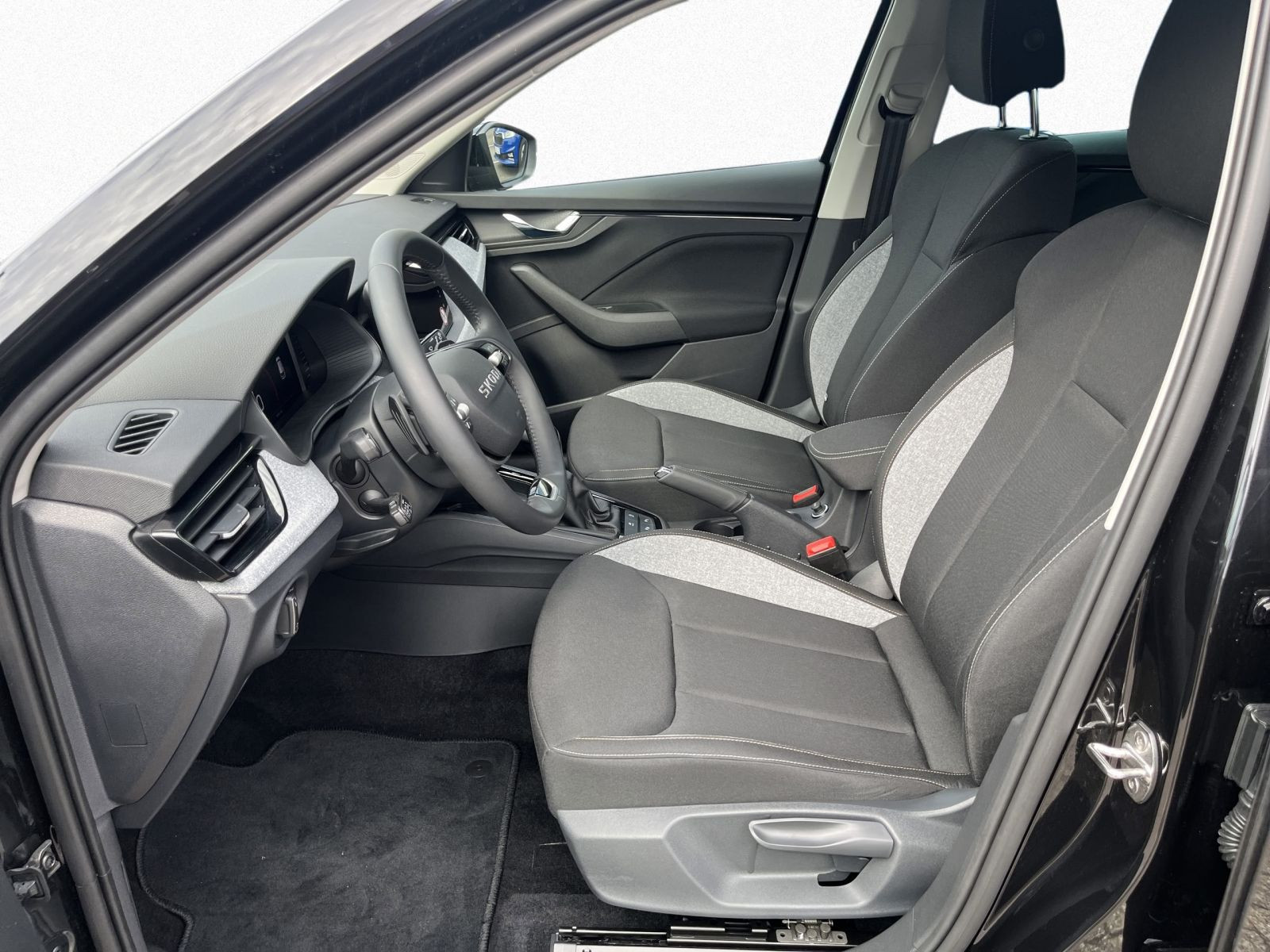 Skoda Kamiq Tour 1.5 TSI DSG Navi ACC LED RFK Carplay