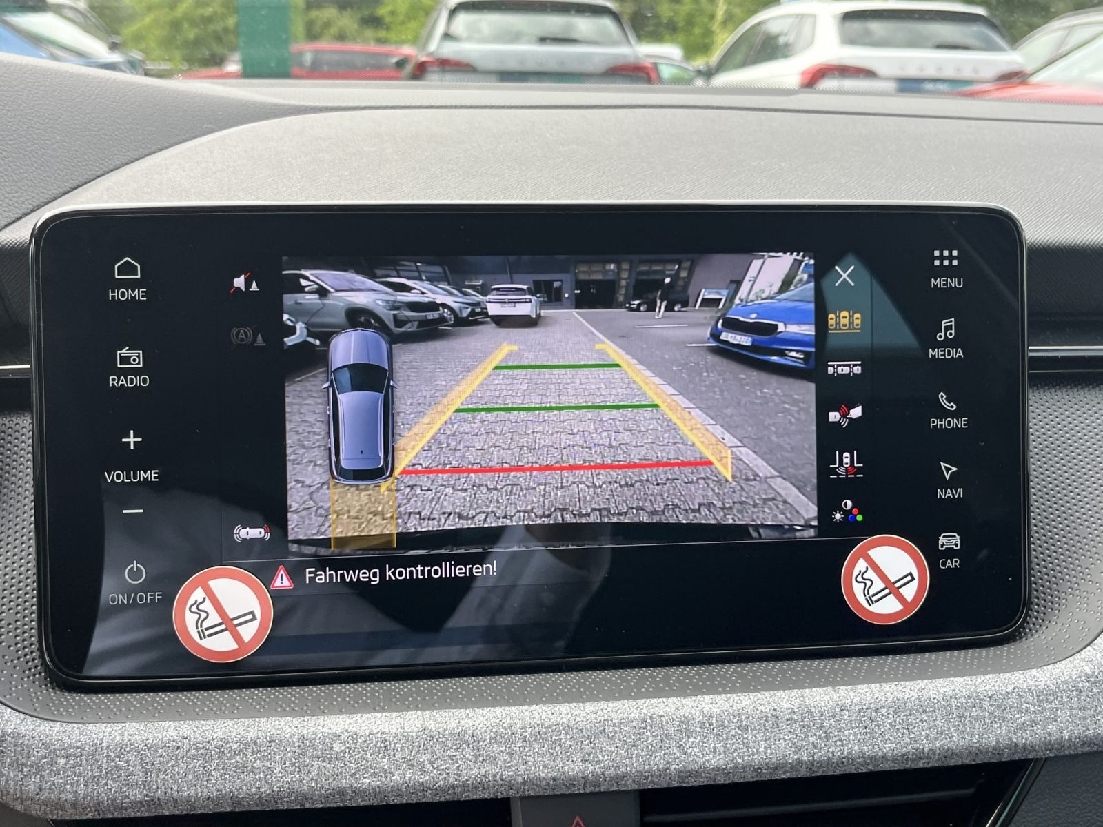 Skoda Kamiq Tour 1.5 TSI DSG Navi ACC LED RFK Carplay