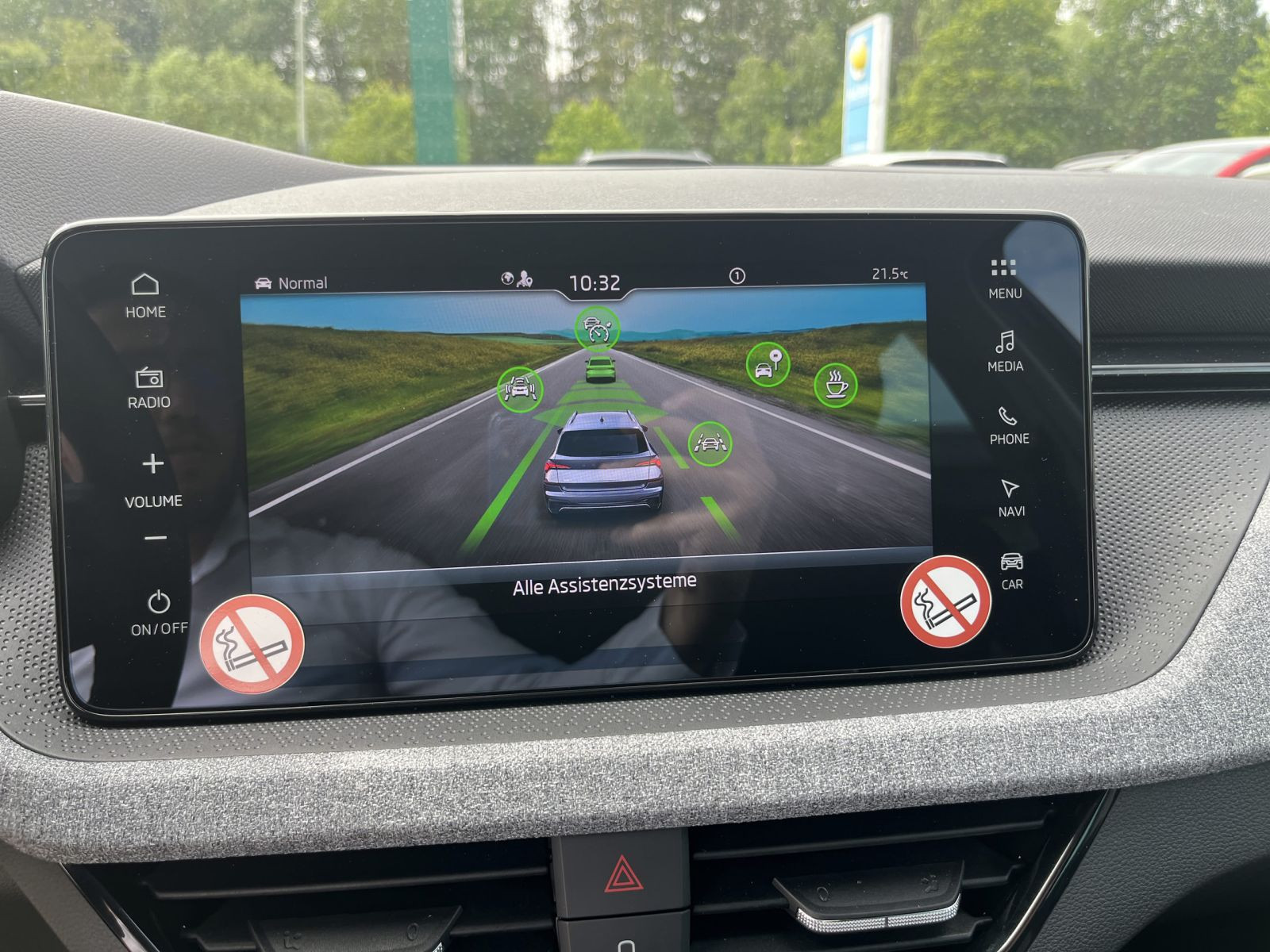 Skoda Kamiq Tour 1.5 TSI DSG Navi ACC LED RFK Carplay