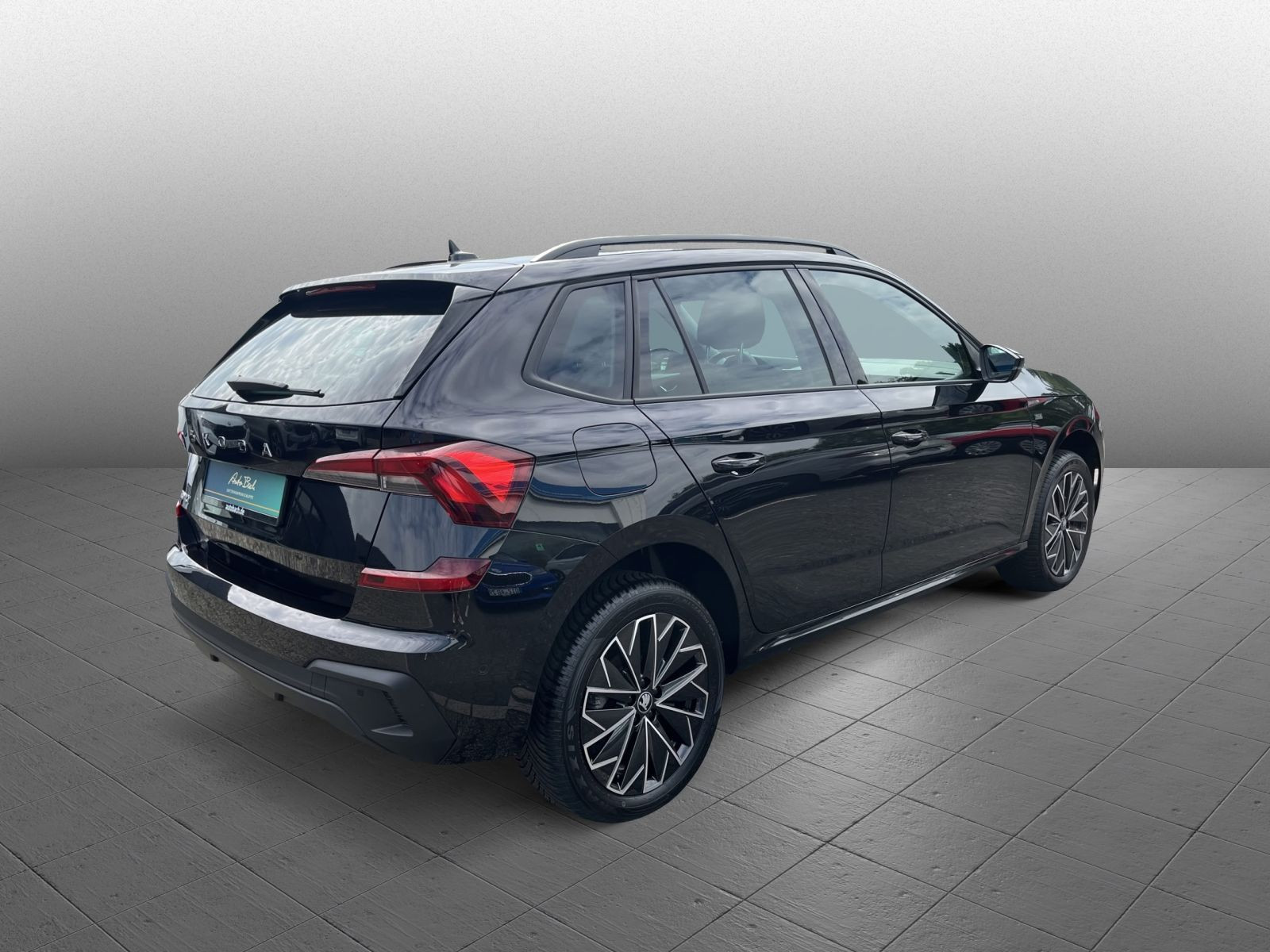 Skoda Kamiq Tour 1.5 TSI DSG Navi ACC LED RFK Carplay