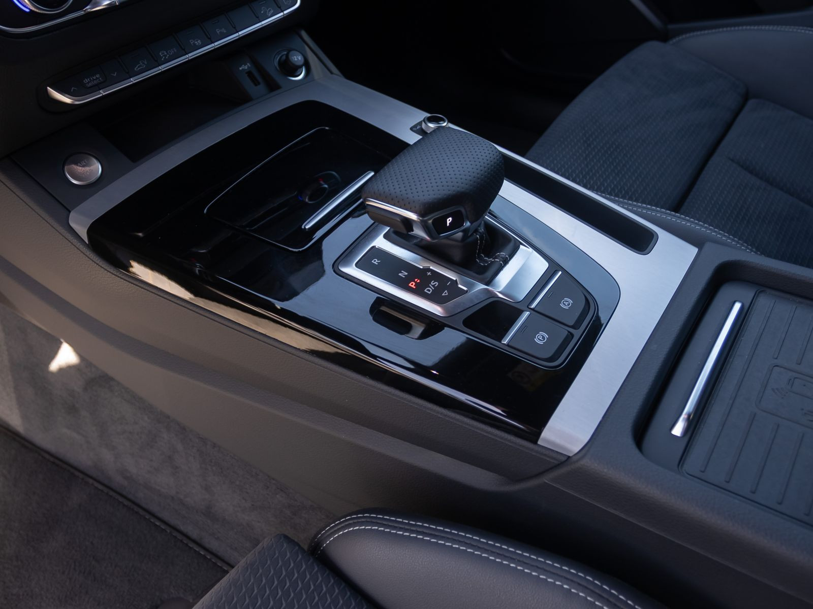 Audi Q5 Sportback S line 55TFSIe qu Navi Matrix AHK