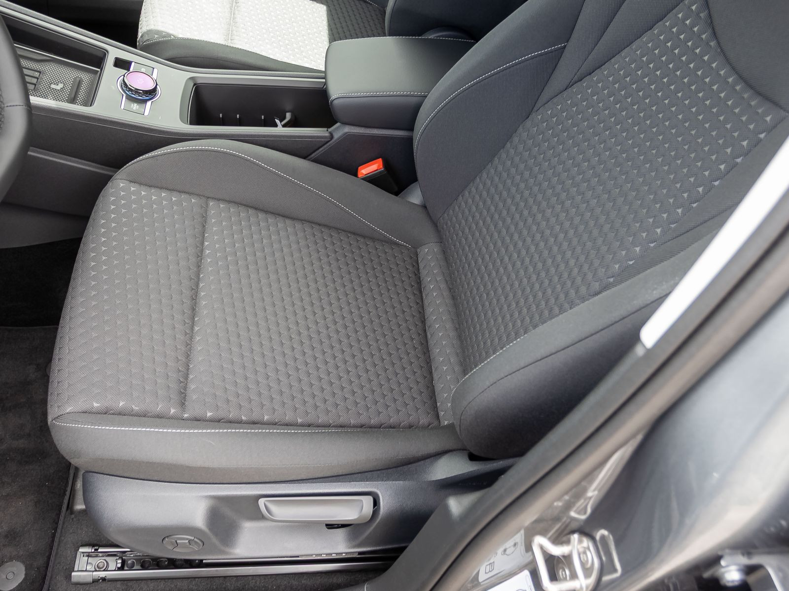 Volkswagen T-Roc 1.5 eTSI DSG Life, AHK, LED, Rückfahrkamera, App-Connect