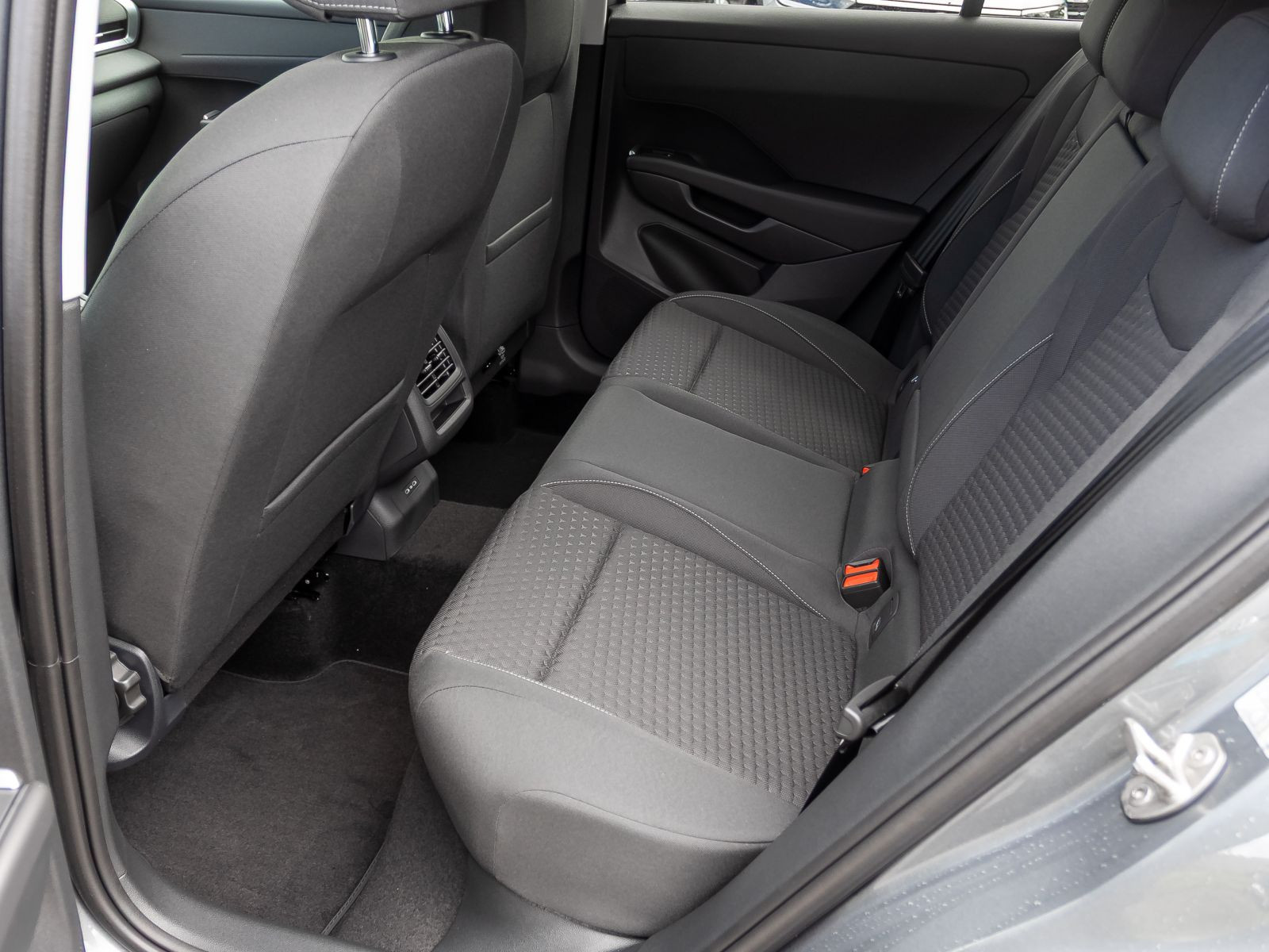 Volkswagen T-Roc 1.5 eTSI DSG Life, AHK, LED, Rückfahrkamera, App-Connect