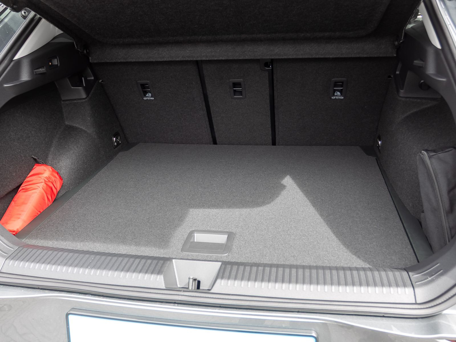 Volkswagen T-Roc 1.5 eTSI DSG Life, AHK, LED, Rückfahrkamera, App-Connect