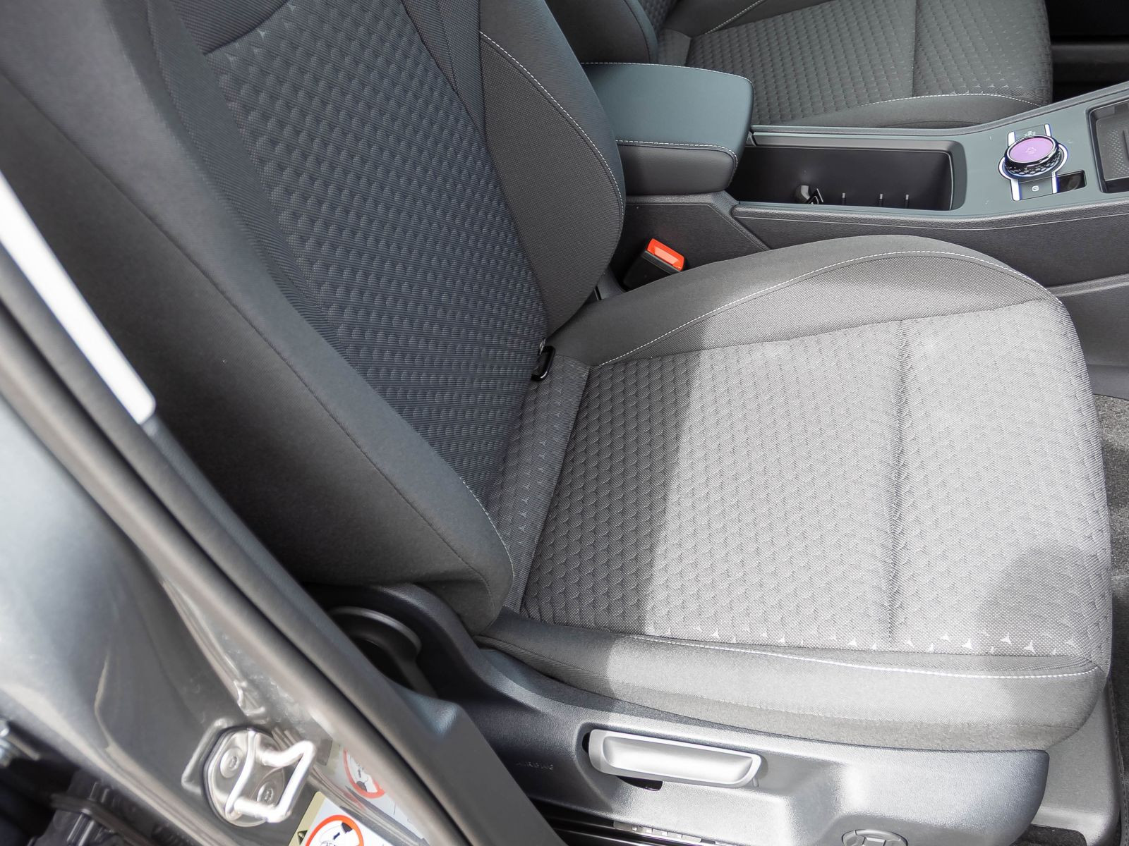 Volkswagen T-Roc 1.5 eTSI DSG Life, AHK, LED, Rückfahrkamera, App-Connect
