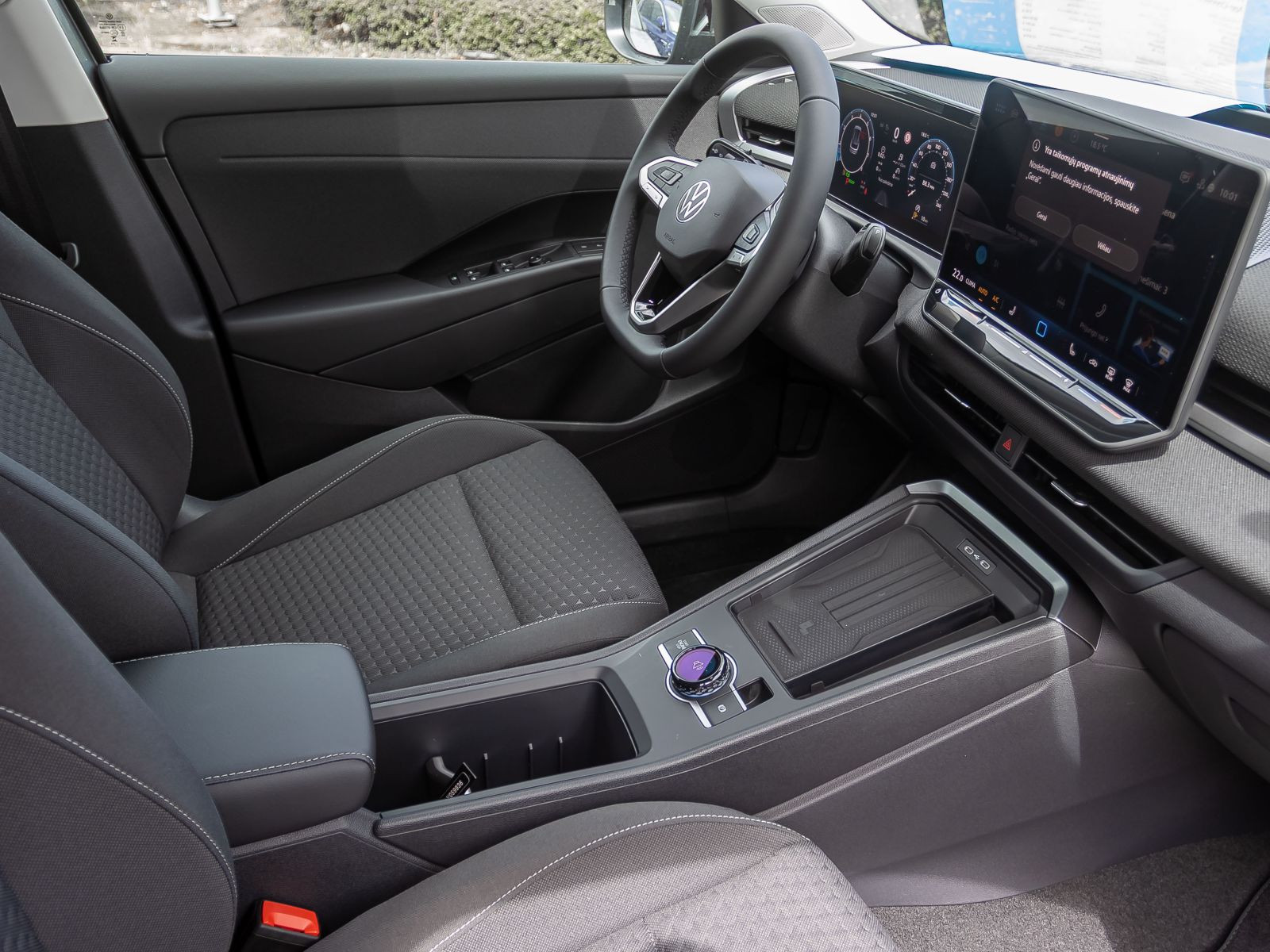 Volkswagen T-Roc 1.5 eTSI DSG Life, AHK, LED, Rückfahrkamera, App-Connect