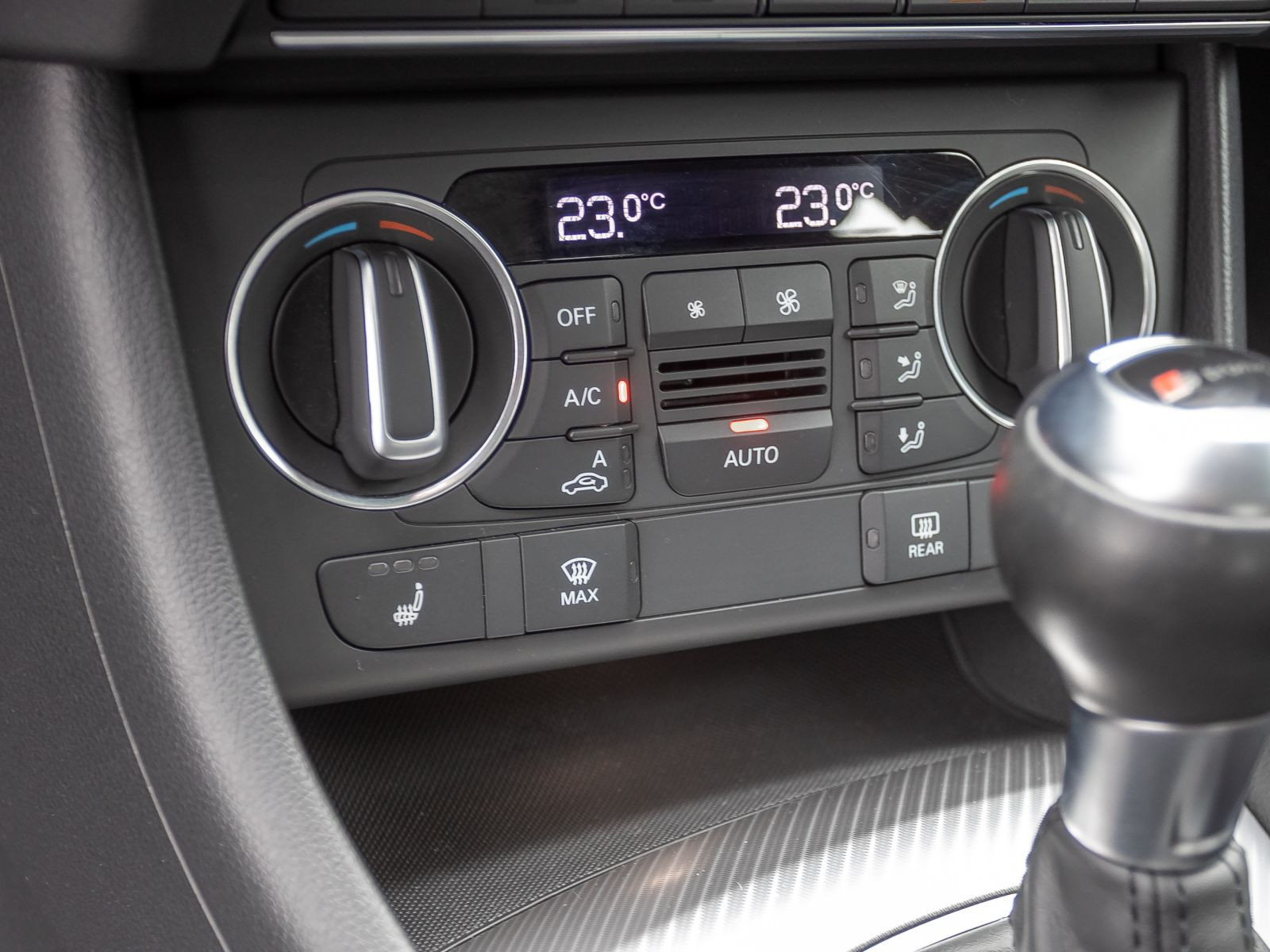 Audi Q3 Design 2.0TFSI qu Stronic Navi LED EPH GRA