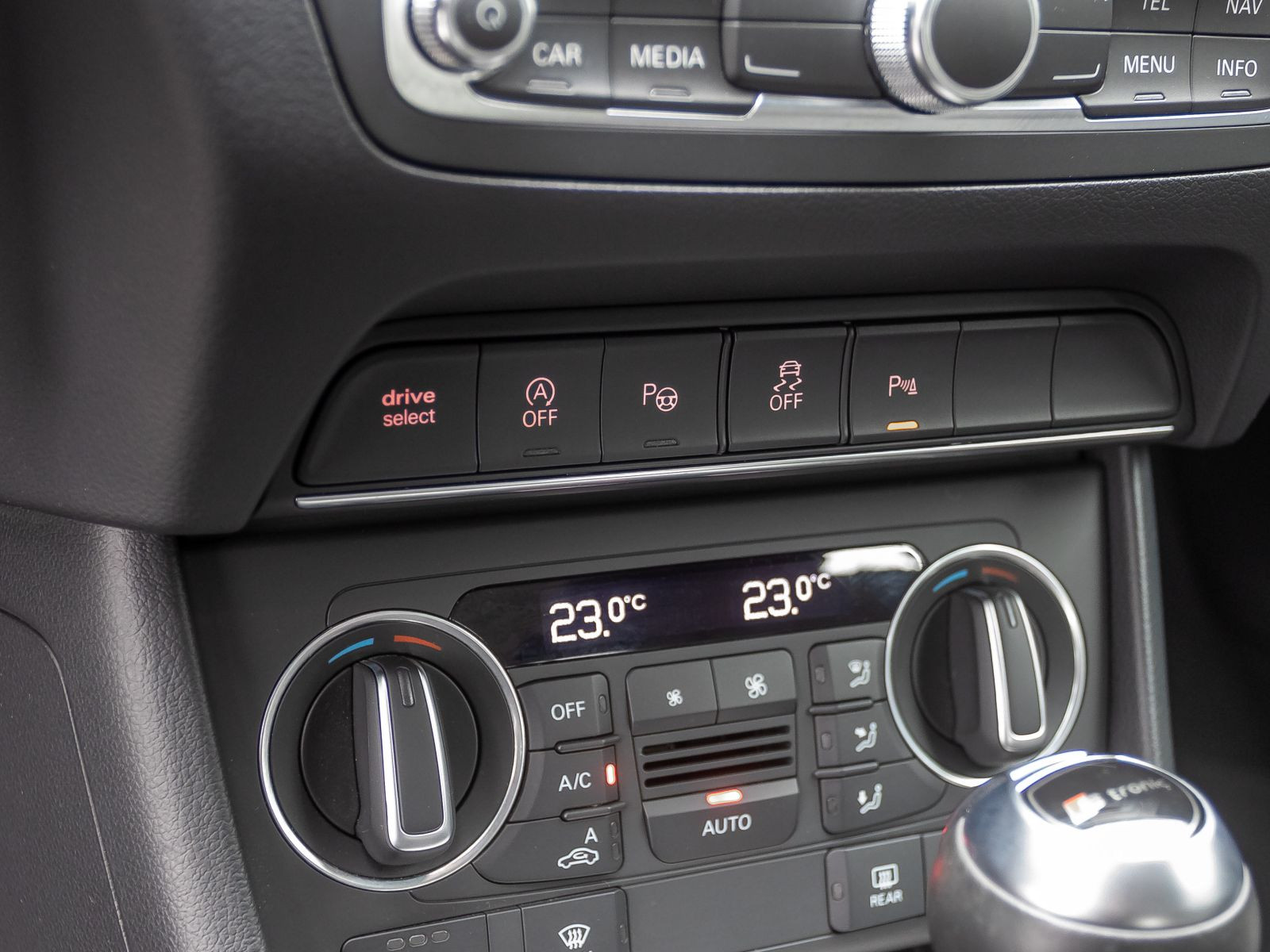 Audi Q3 Design 2.0TFSI qu Stronic Navi LED EPH GRA