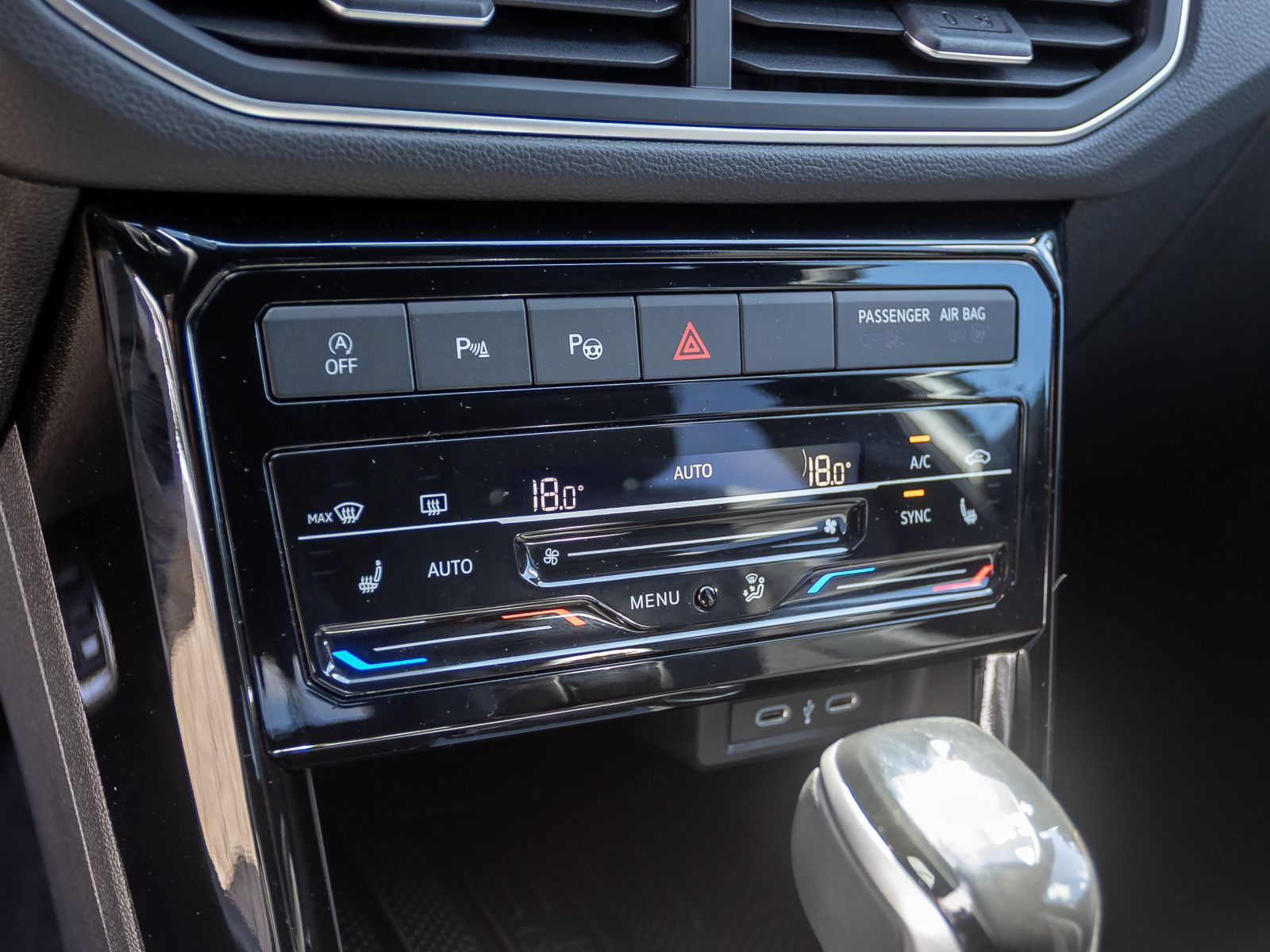 Volkswagen T-Cross 1.0 TSI DSG Goal, AHK, Navi, LED, App-Connect, Ganzjahresreifen