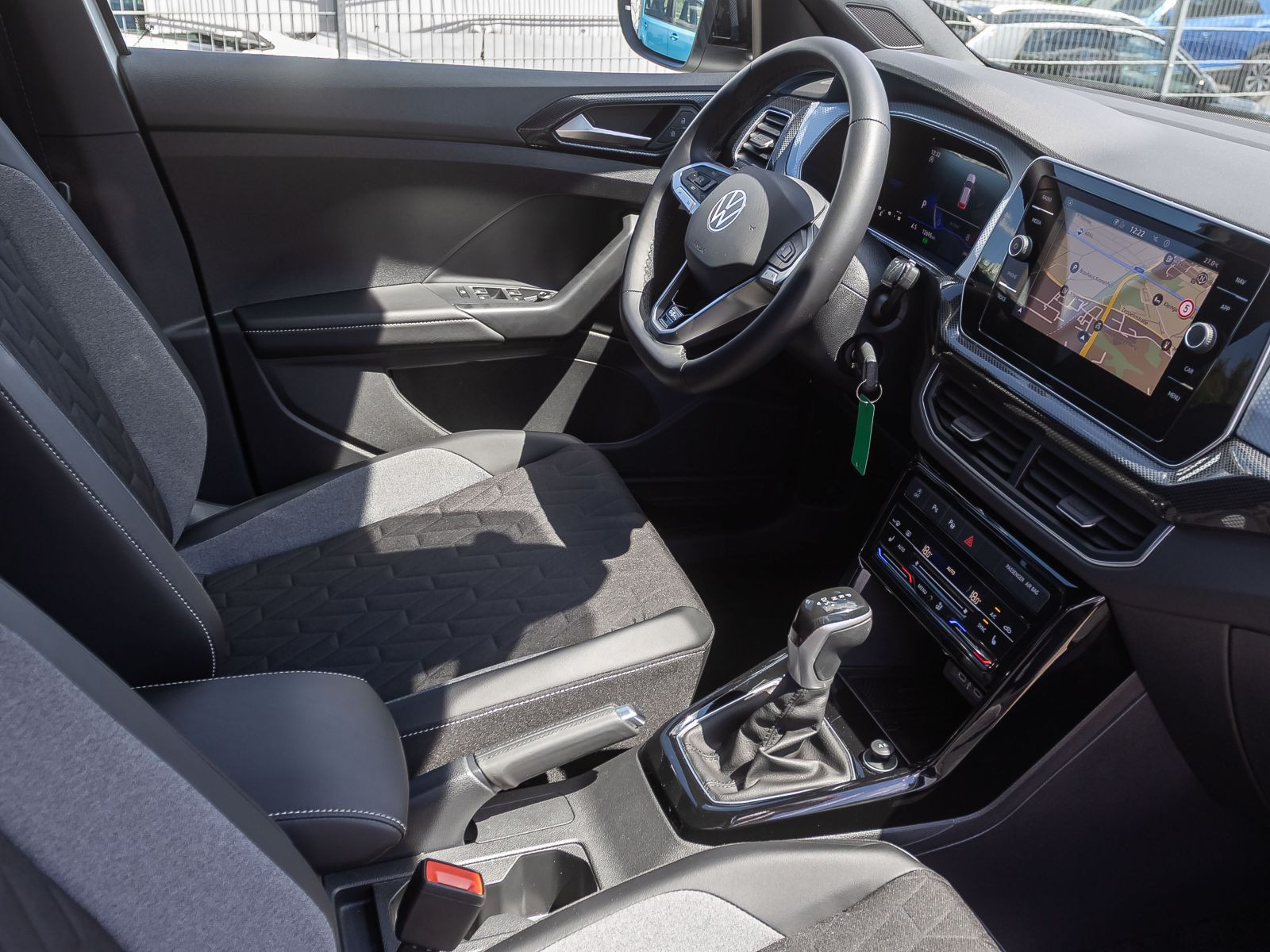 Volkswagen T-Cross 1.0 TSI DSG Goal, AHK, Navi, LED, App-Connect, Ganzjahresreifen