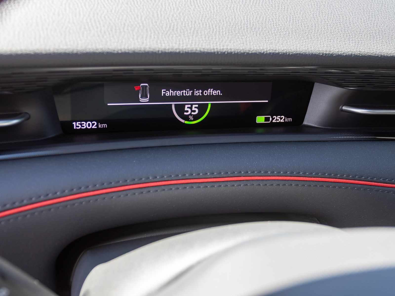 Volkswagen ID.7 Tourer GTX, AHK, Panoramadach, LED-Matrix, Navi, Area View inkl. Rückfahrkamera