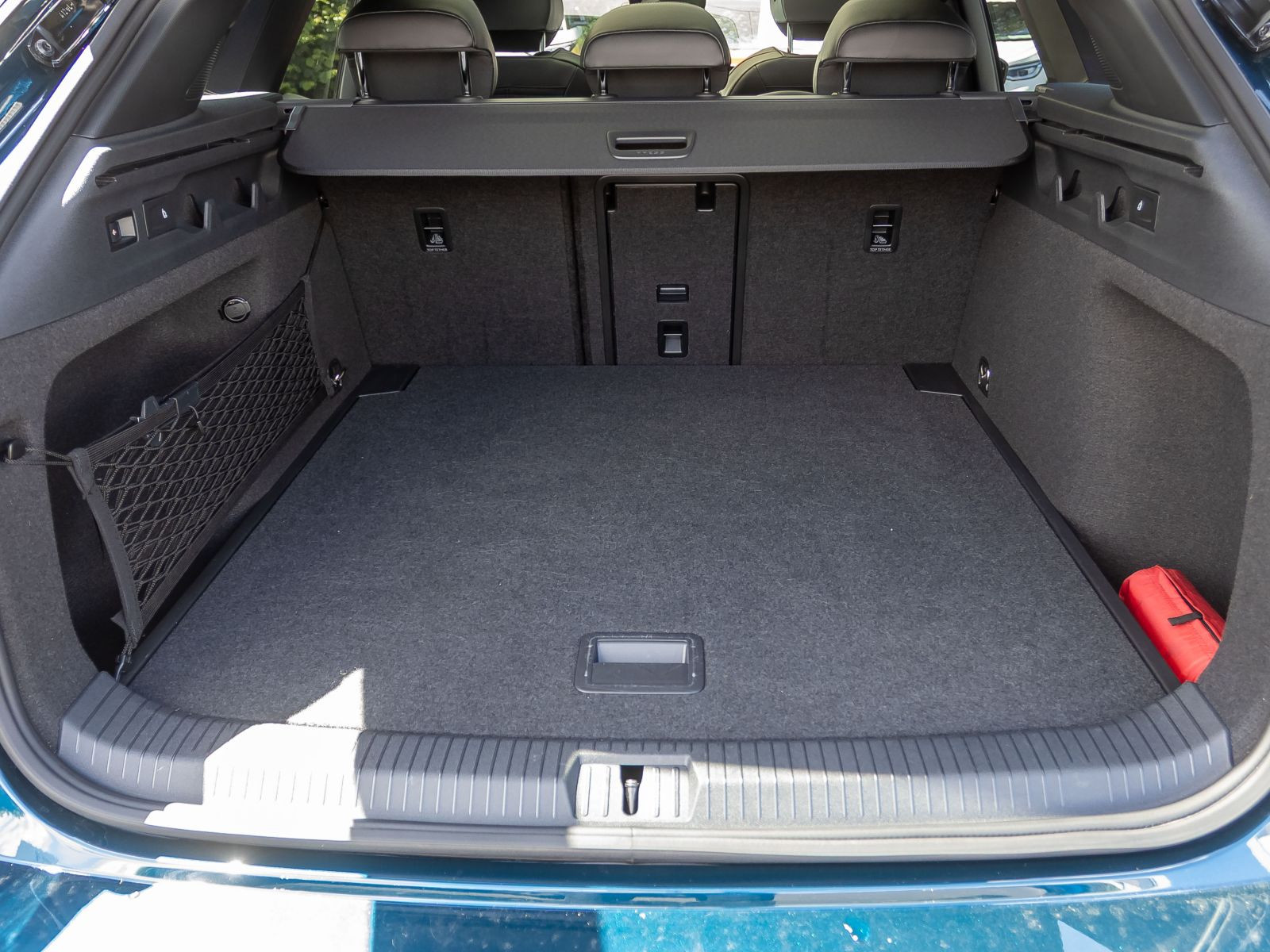 Volkswagen ID.7 Tourer GTX, AHK, Panoramadach, LED-Matrix, Navi, Area View inkl. Rückfahrkamera