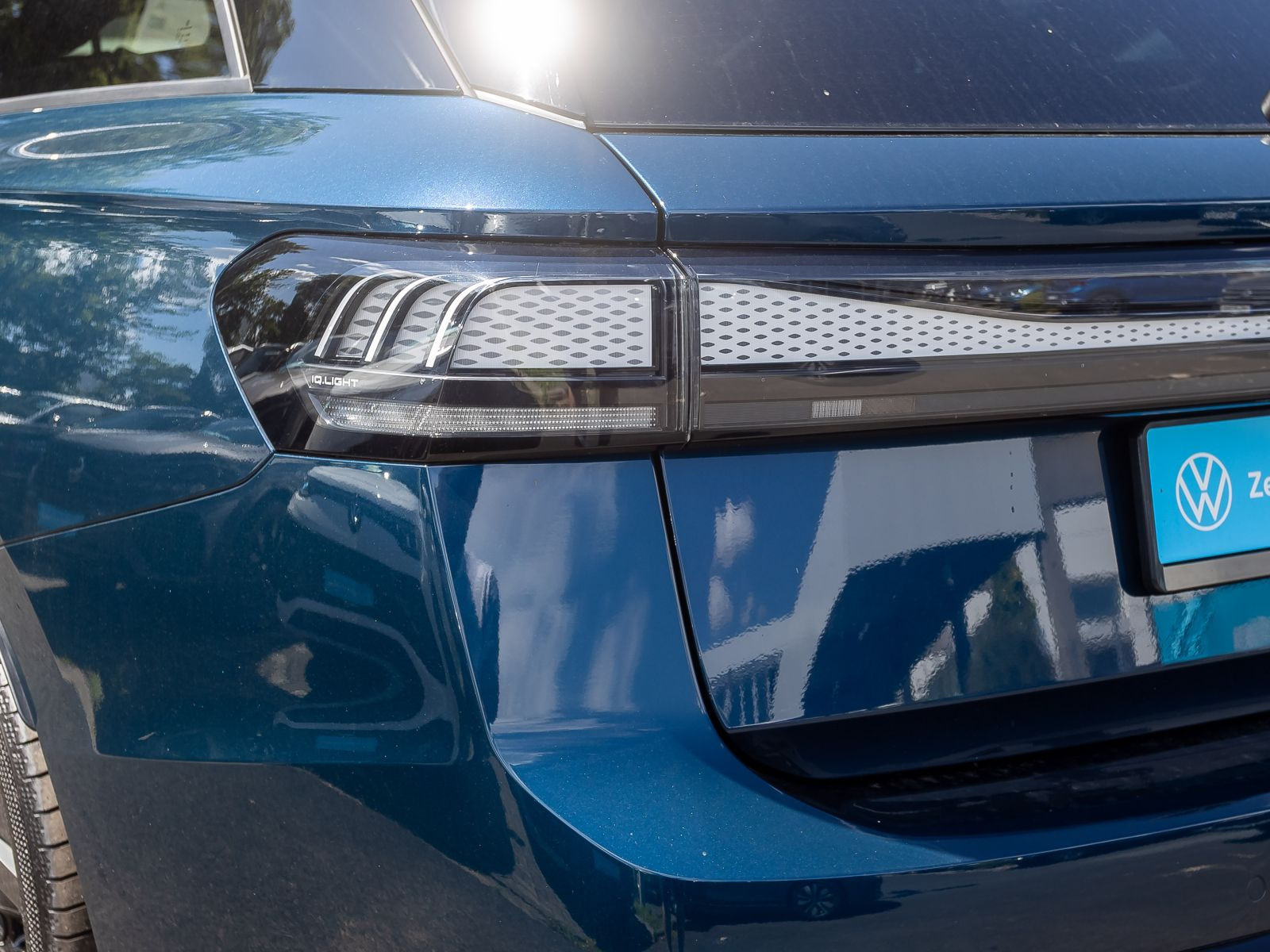 Volkswagen ID.7 Tourer GTX, AHK, Panoramadach, LED-Matrix, Navi, Area View inkl. Rückfahrkamera