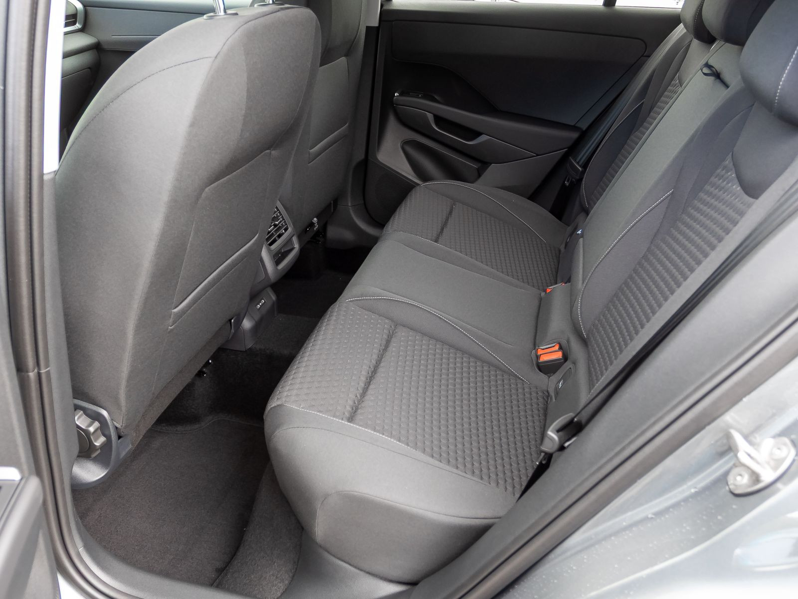 Volkswagen T-Roc 1.5 eTSI DSG Life, Rückfahrkamera, LED, App-Connect, Digital Cockpit