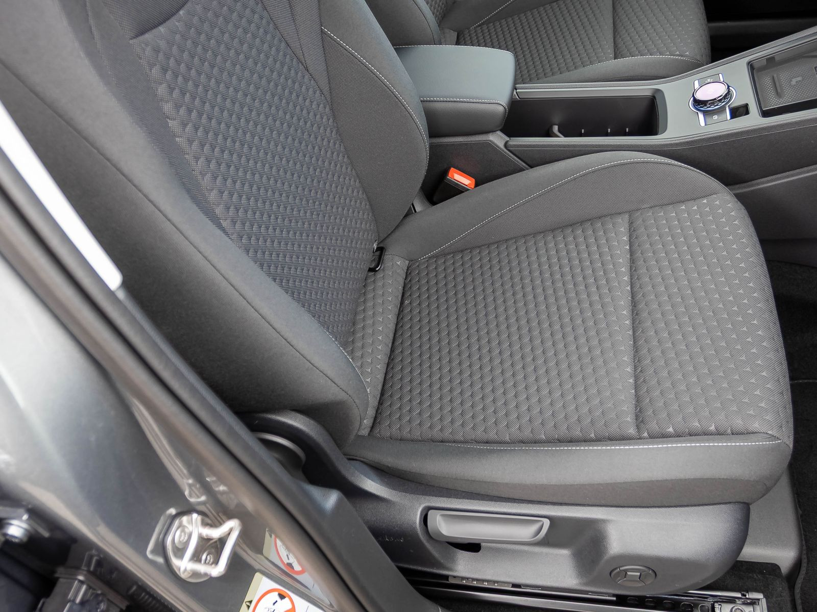 Volkswagen T-Roc 1.5 eTSI DSG Life, Rückfahrkamera, LED, App-Connect, Digital Cockpit