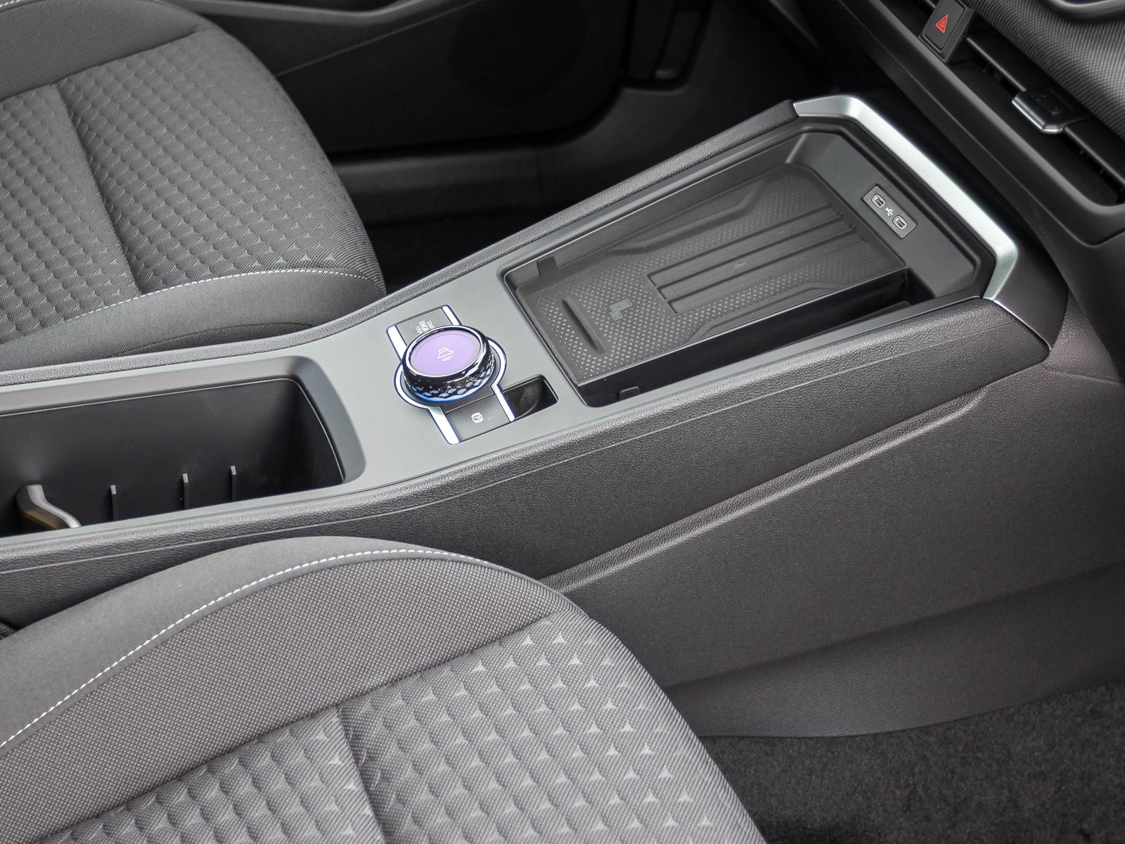 Volkswagen T-Roc 1.5 eTSI DSG Life, Rückfahrkamera, LED, App-Connect, Digital Cockpit