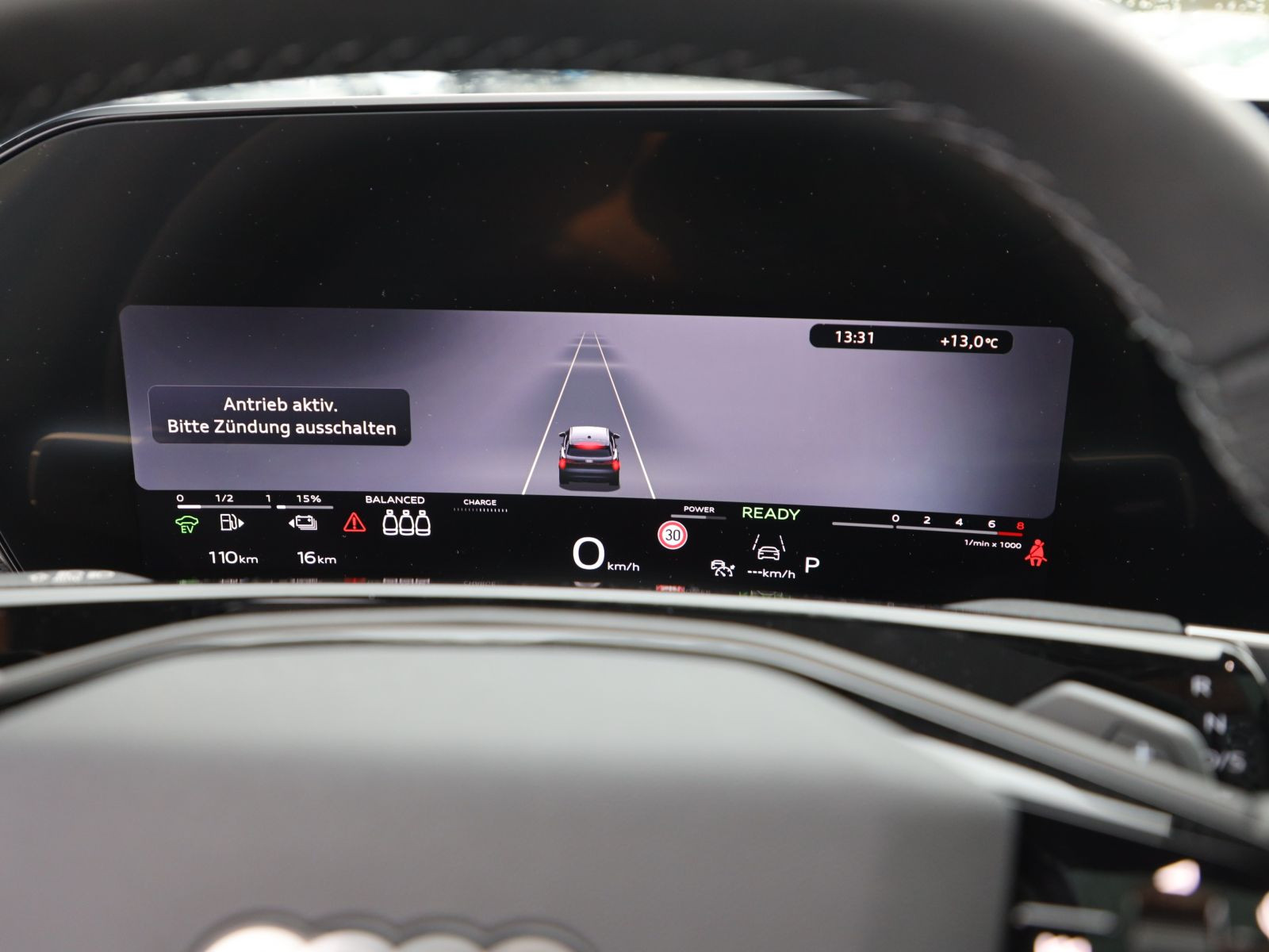 Audi Q3 SUV e-hybrid S line 200kW Pano/ TechPlus / 20" Tripod