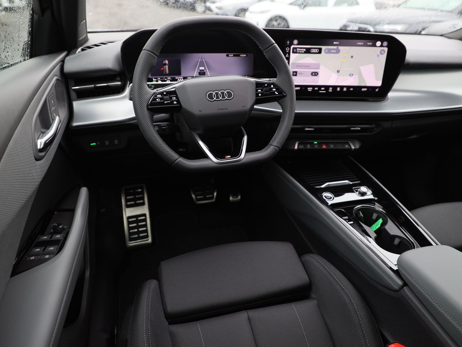 Audi Q3 SUV e-hybrid S line 200kW Pano/ TechPlus / 20" Tripod