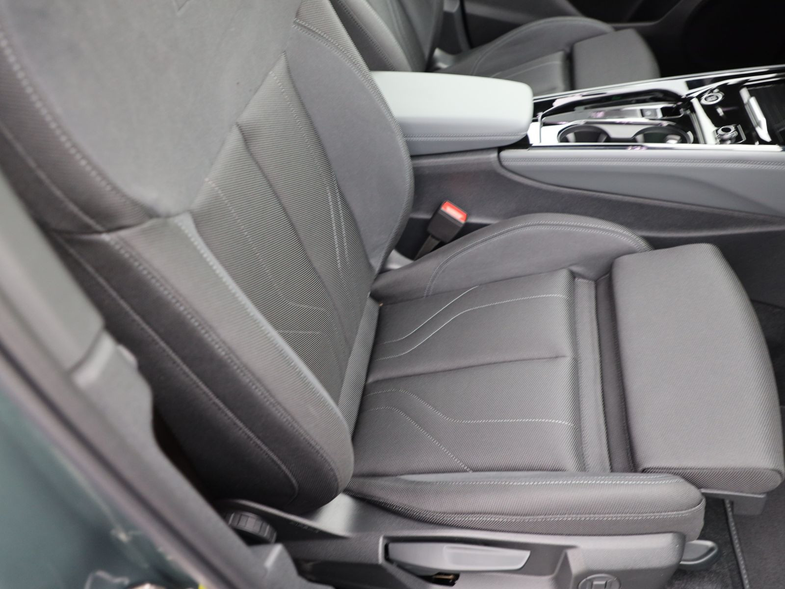 Audi Q3 SUV e-hybrid S line 200kW Pano/ TechPlus / 20" Tripod