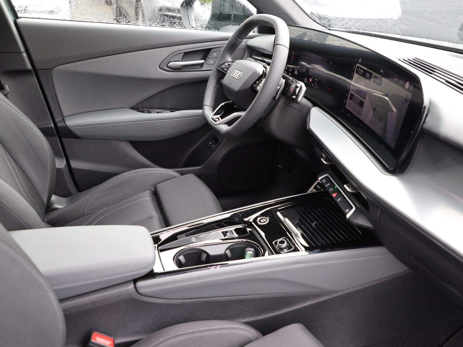 Audi Q3 SUV e-hybrid S line 200kW Pano/ TechPlus / 20" Tripod