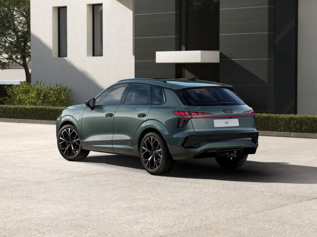 Audi Q3 SUV e-hybrid S line 200kW Pano/ TechPlus / 20" Tripod