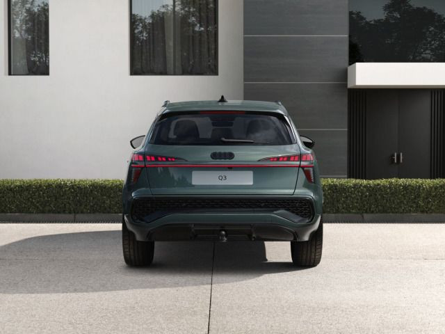 Audi Q3 SUV e-hybrid S line 200kW Pano/ TechPlus / 20" Tripod