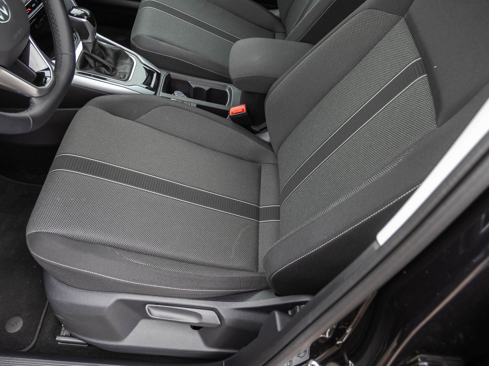 Volkswagen T-Roc Life 1.5TSI DSG Navi LED ACC EPH AHK