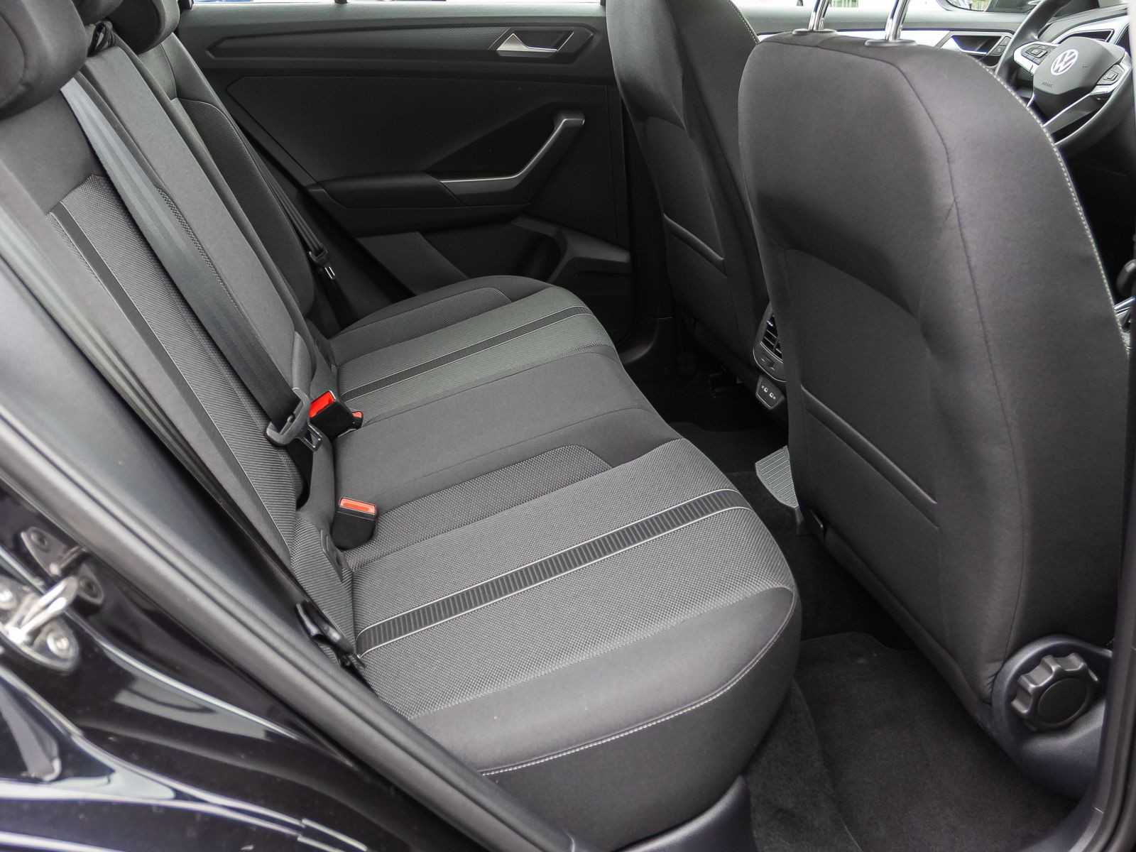 Volkswagen T-Roc Life 1.5TSI DSG Navi LED ACC EPH AHK
